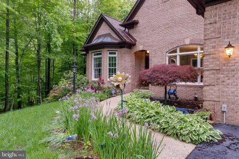 12868 Paddle Wheel Court, Manassas, VA MLS: VAPW2093470