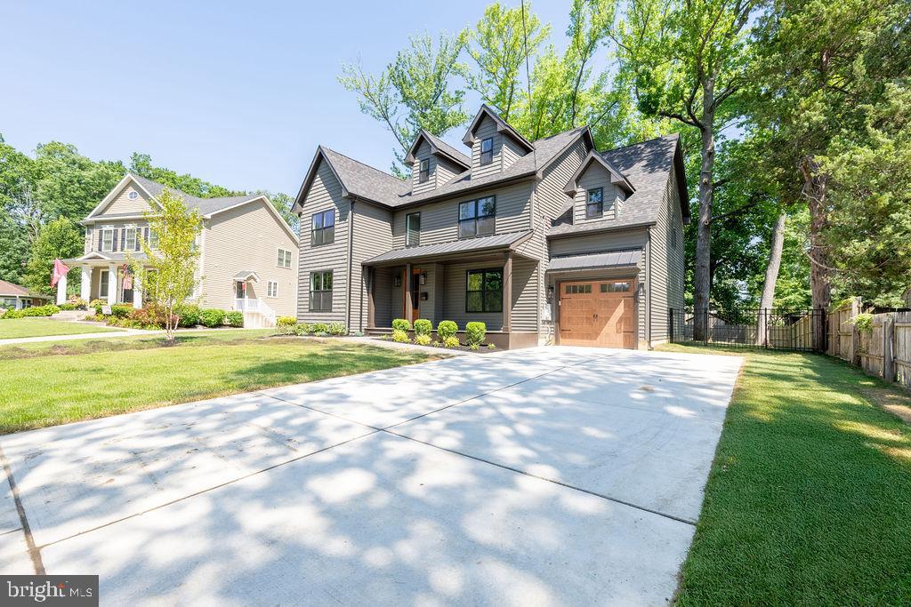 870 CEDAR AVENUE