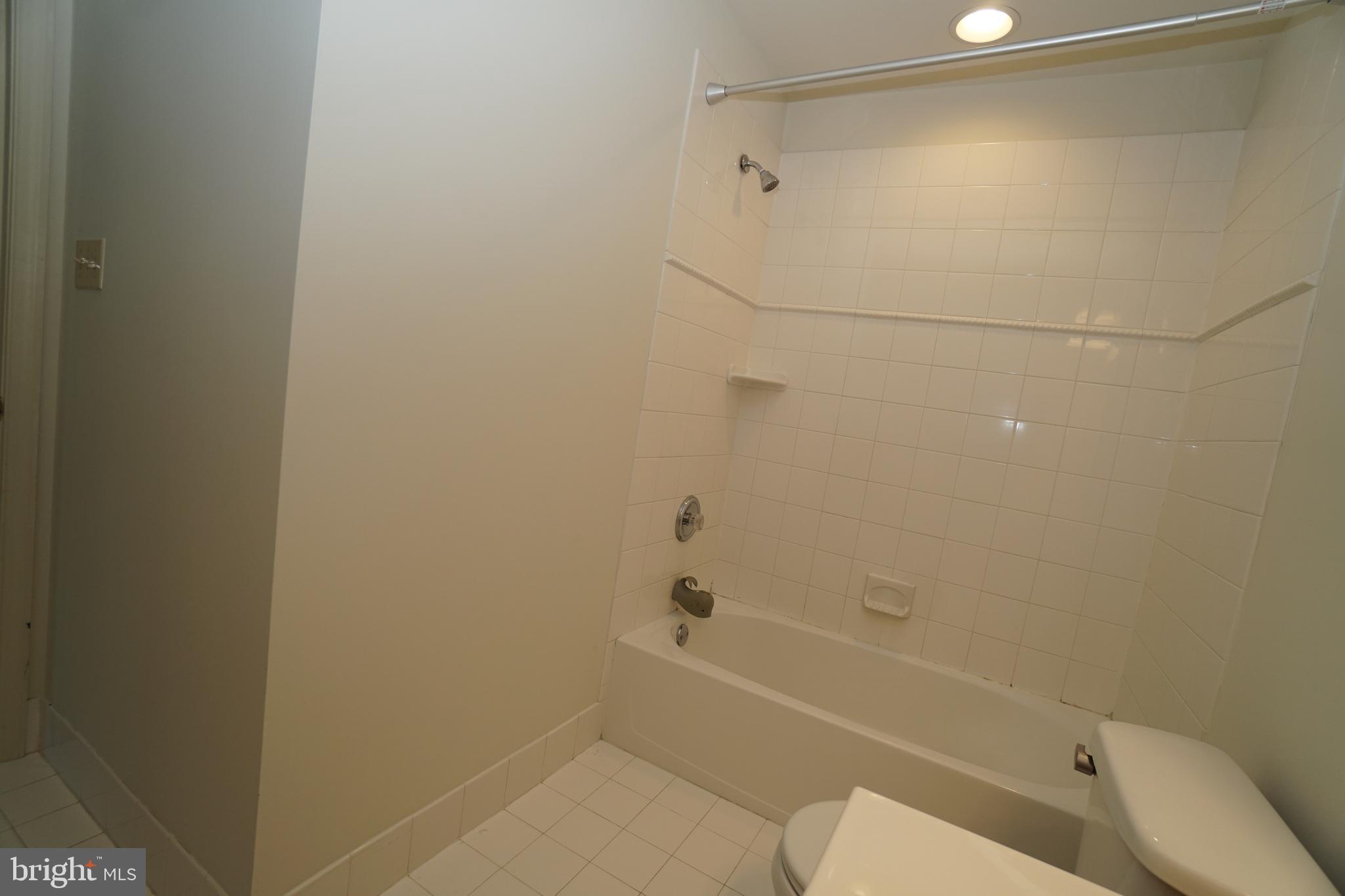 OXFORD LANE - Residential Lease