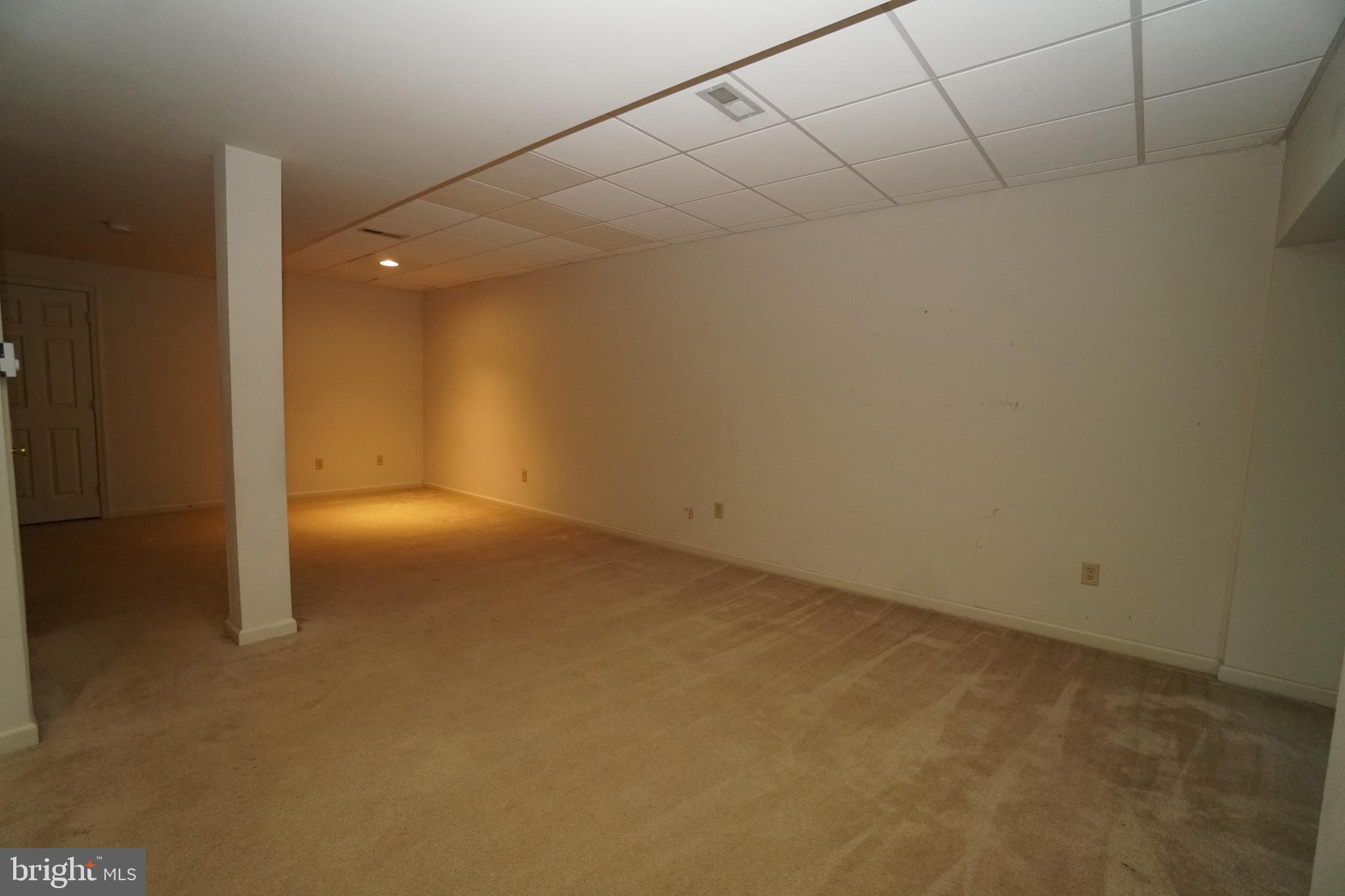 OXFORD LANE - Residential Lease