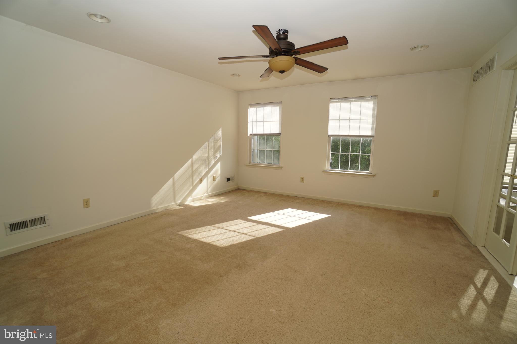 OXFORD LANE - Residential Lease