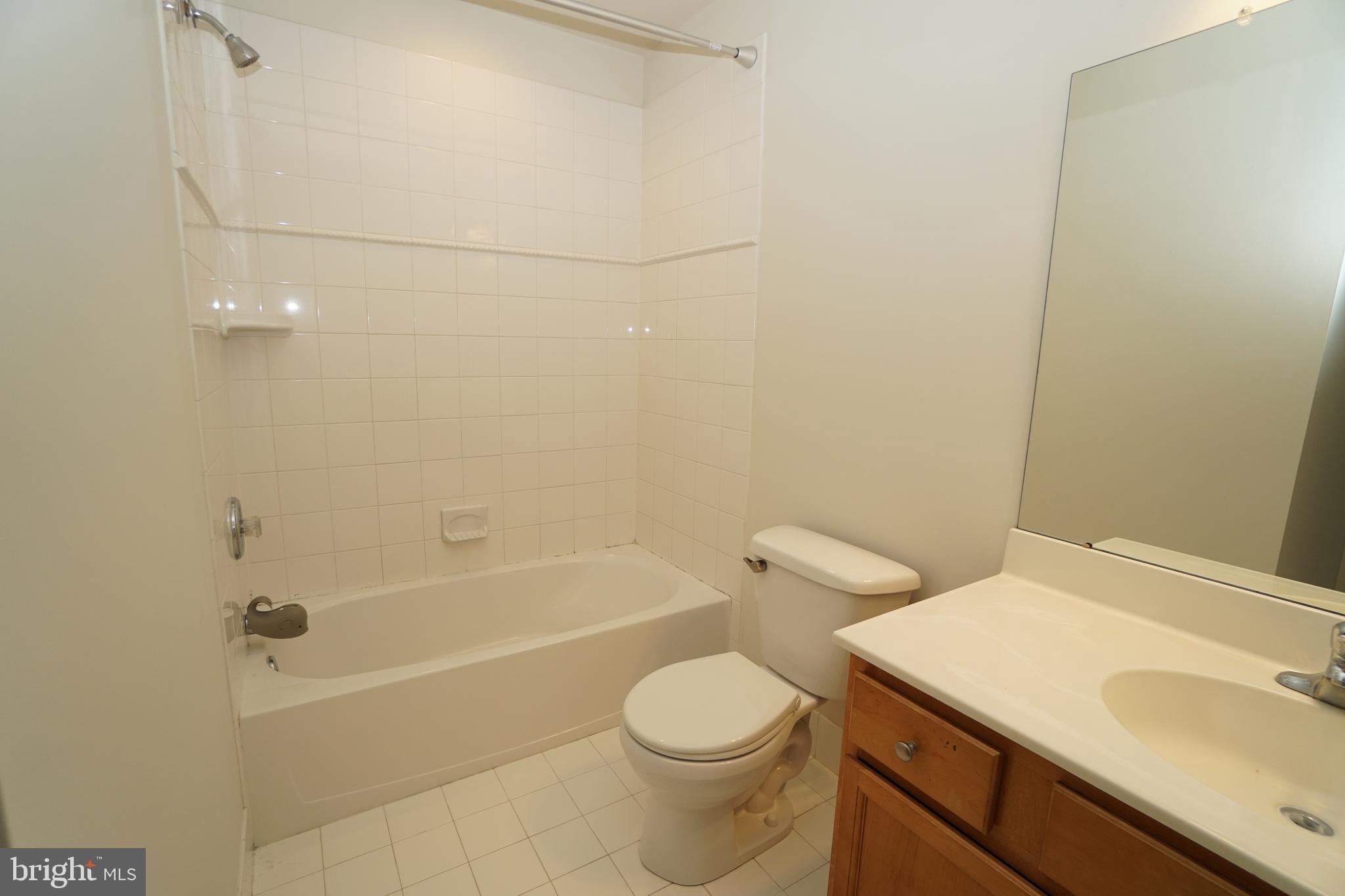 OXFORD LANE - Residential Lease