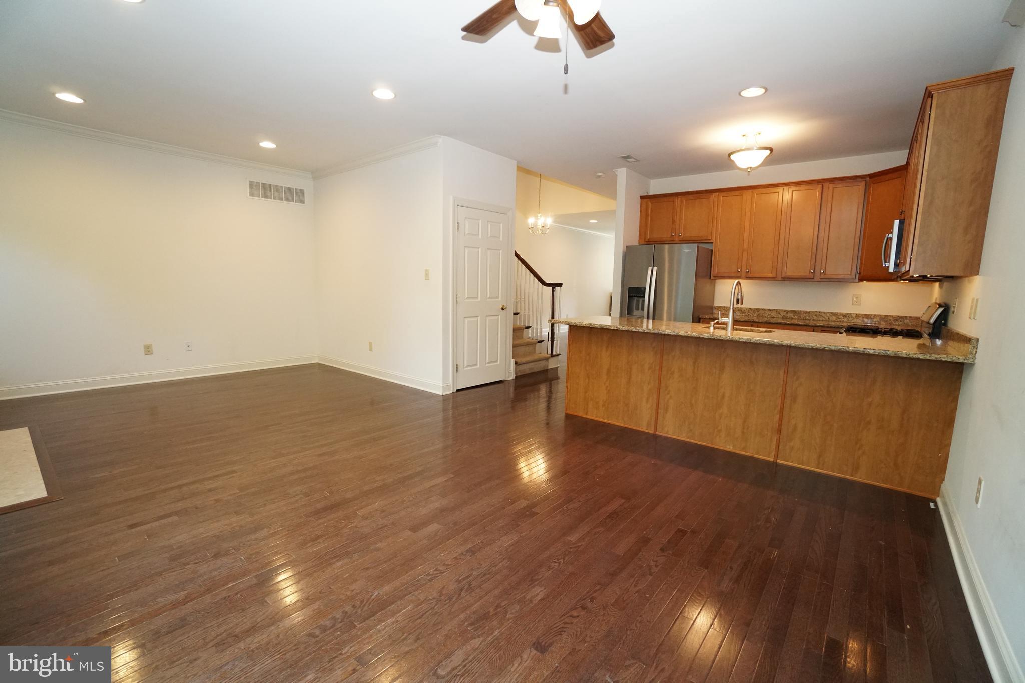 OXFORD LANE - Residential Lease