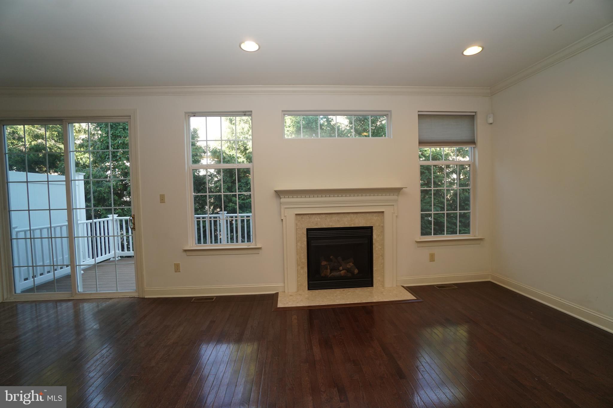 OXFORD LANE - Residential Lease