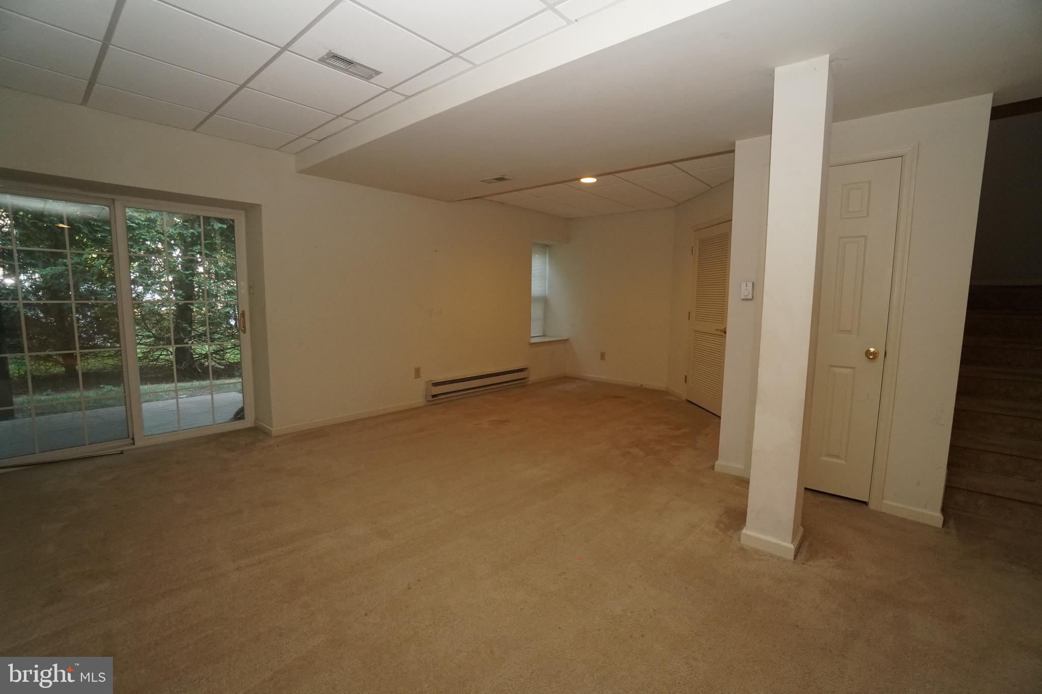 OXFORD LANE - Residential Lease