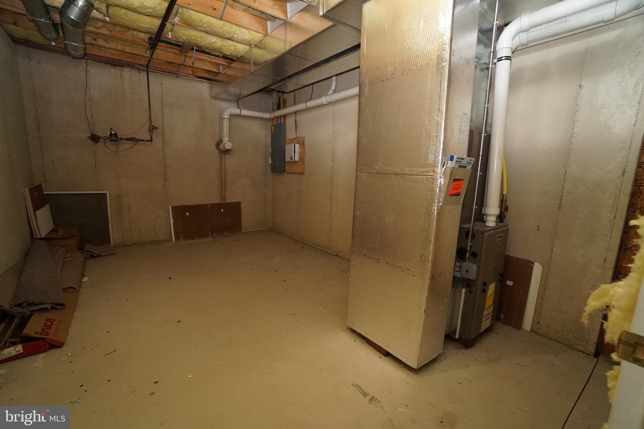 OXFORD LANE - Residential Lease