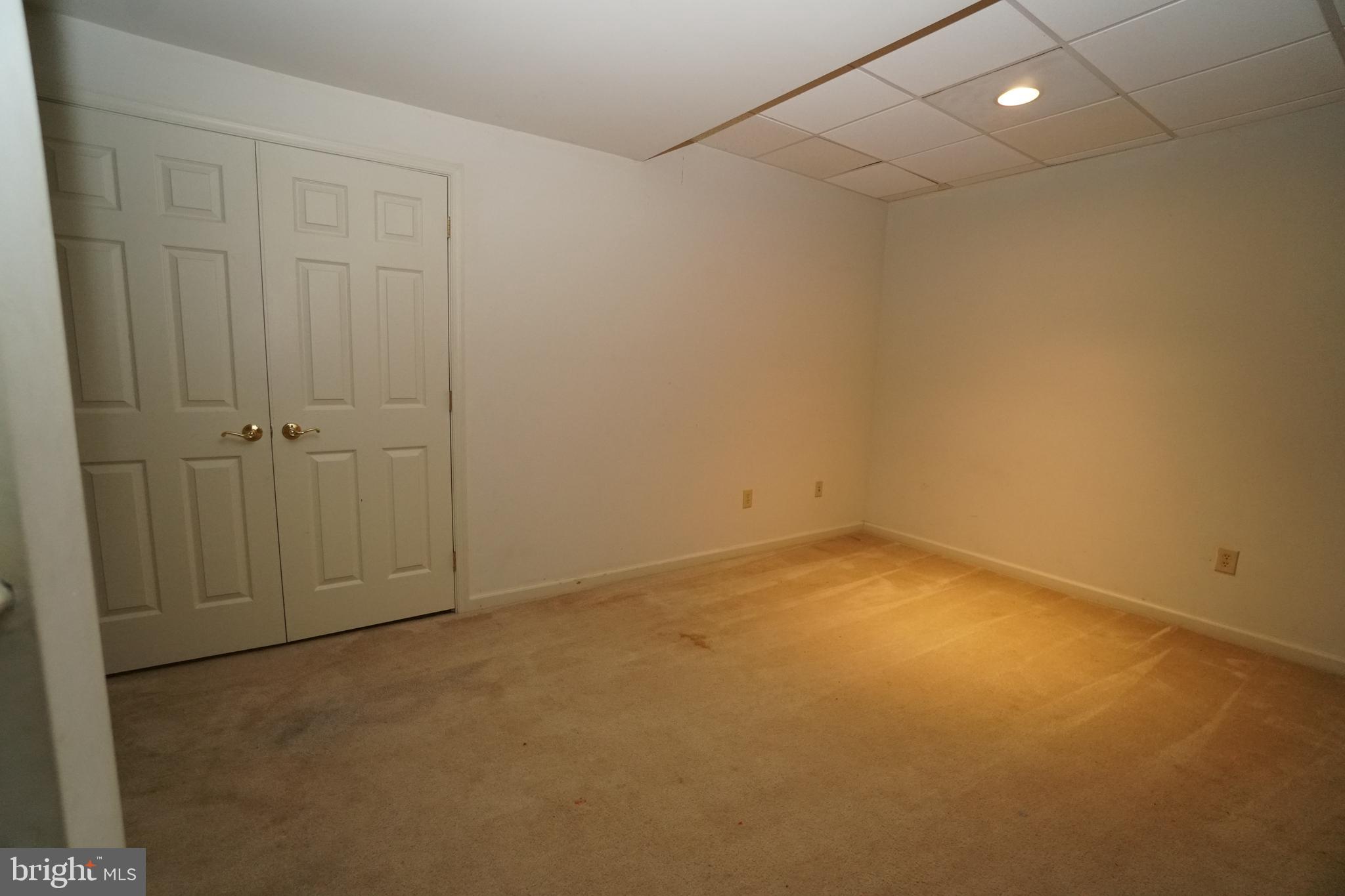 OXFORD LANE - Residential Lease