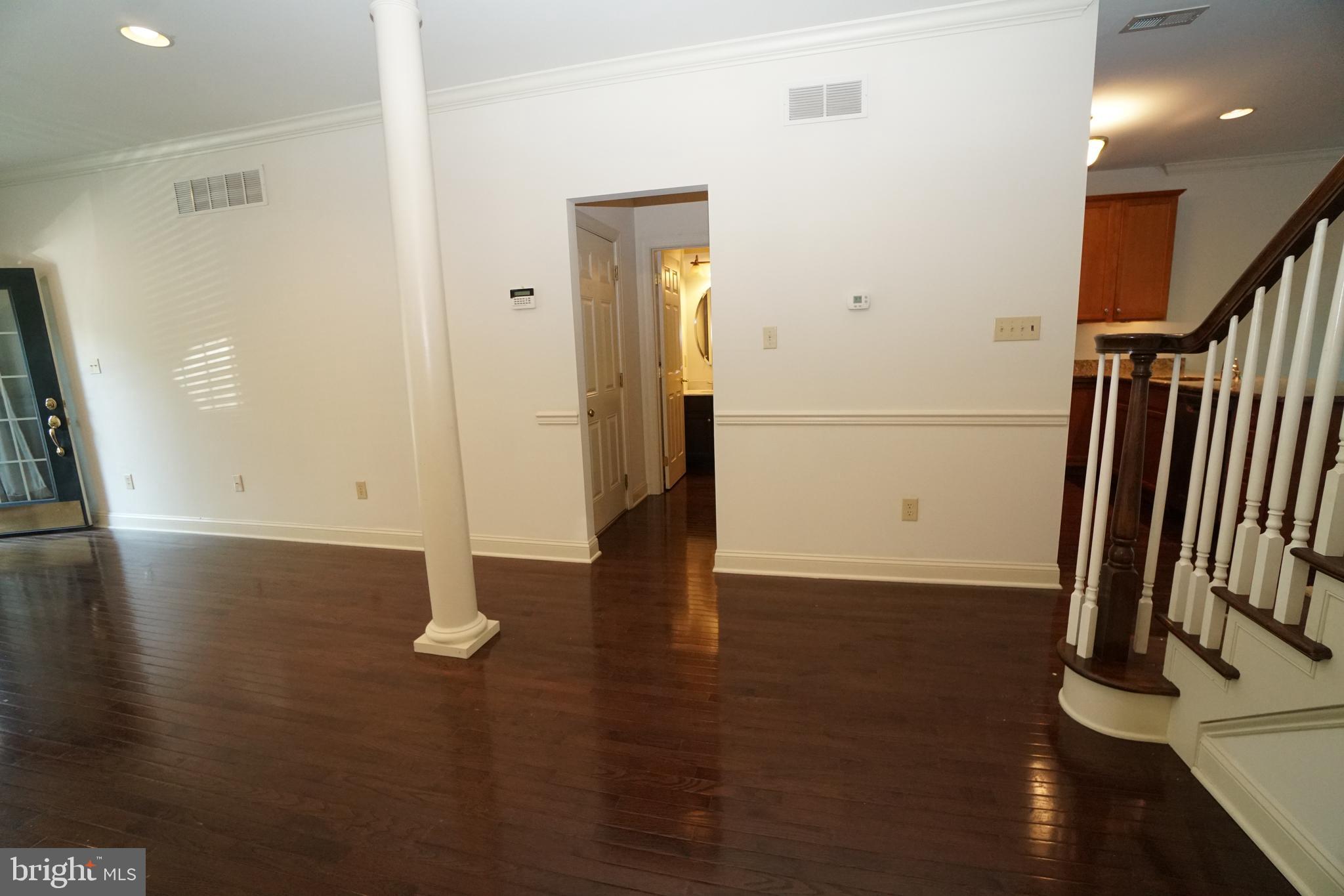 OXFORD LANE - Residential Lease