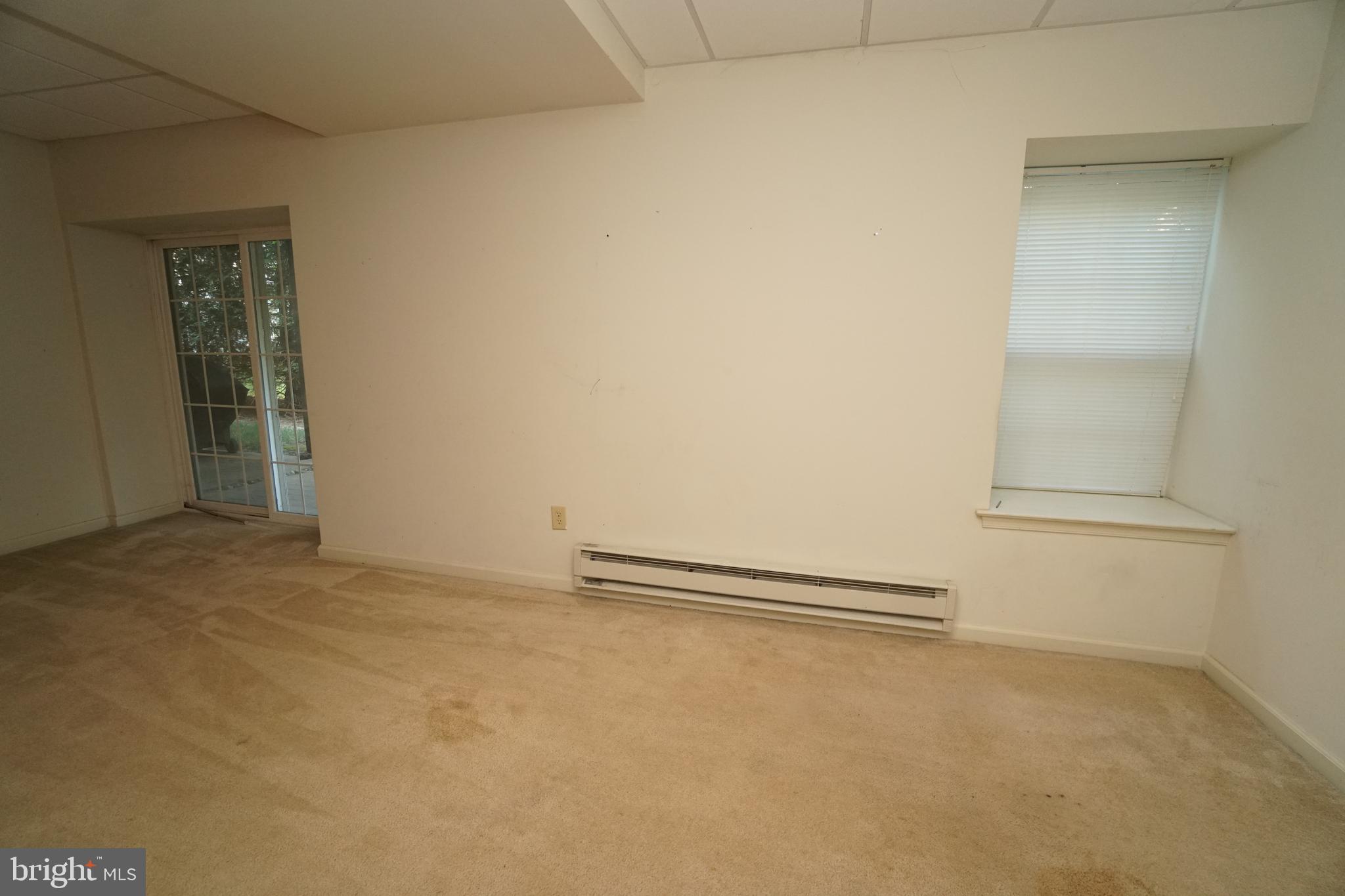 OXFORD LANE - Residential Lease