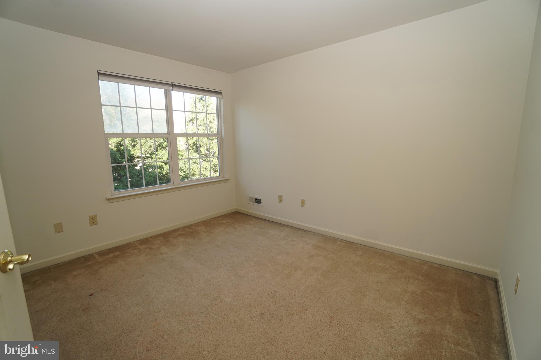 OXFORD LANE - Residential Lease