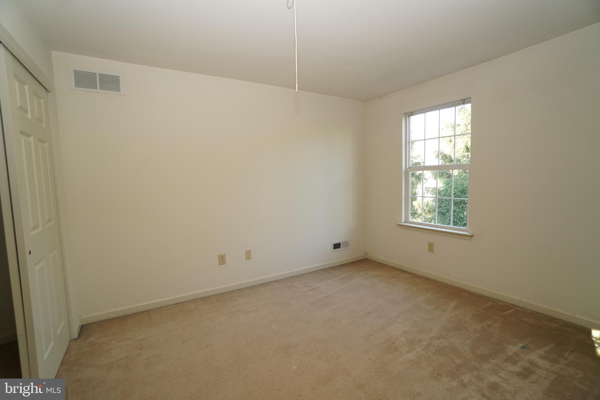 OXFORD LANE - Residential Lease