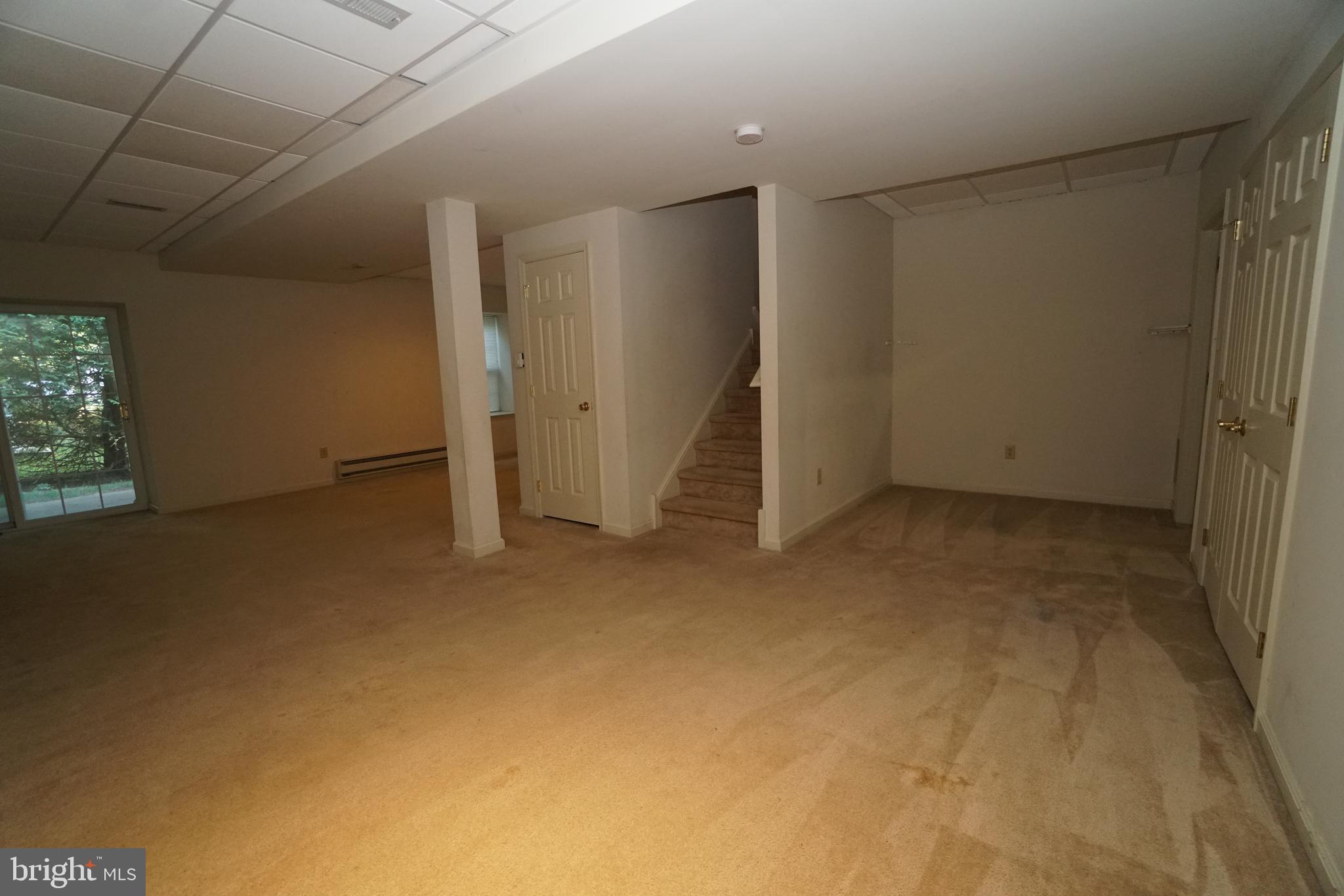 OXFORD LANE - Residential Lease