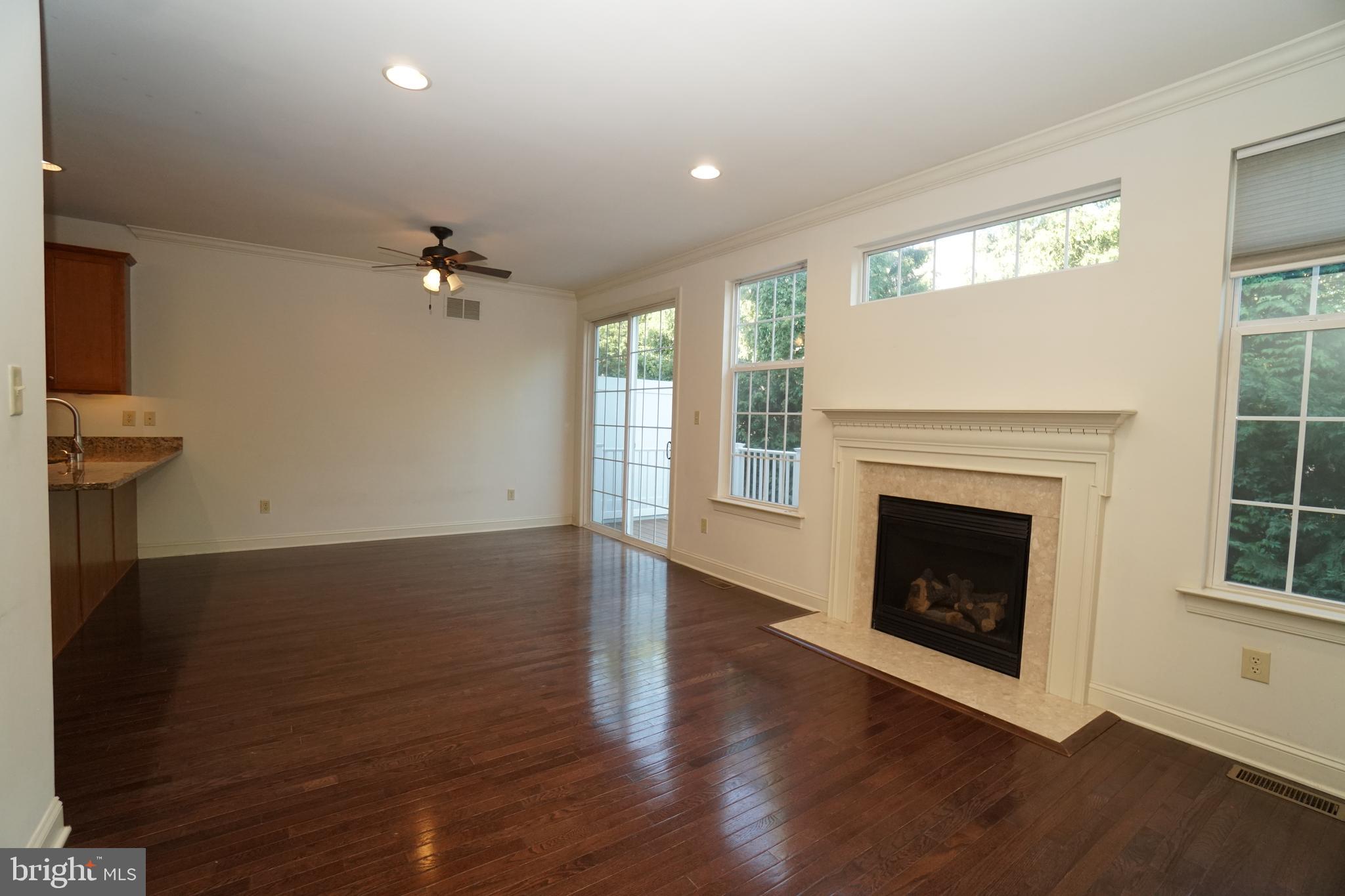 OXFORD LANE - Residential Lease