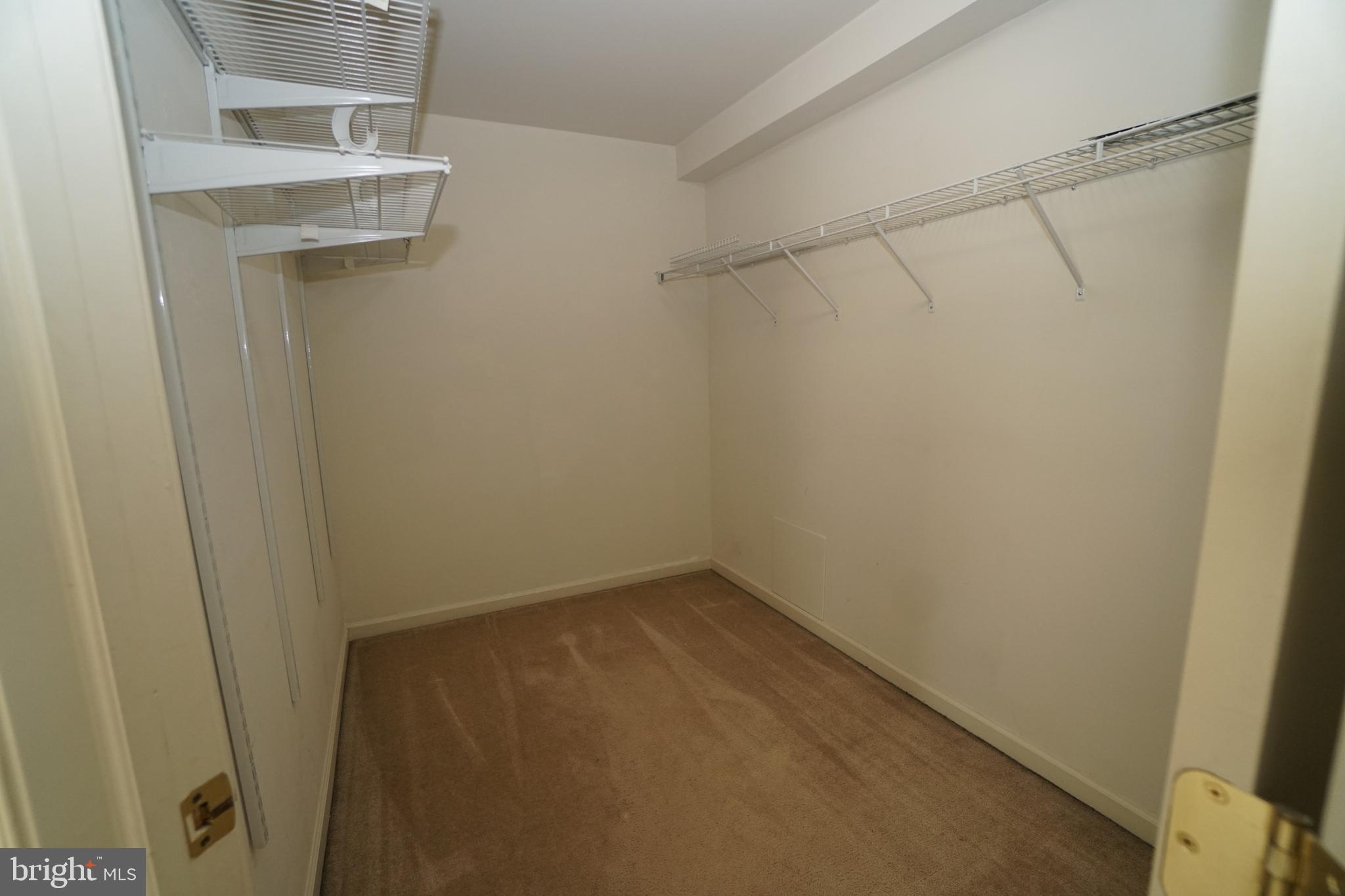 OXFORD LANE - Residential Lease