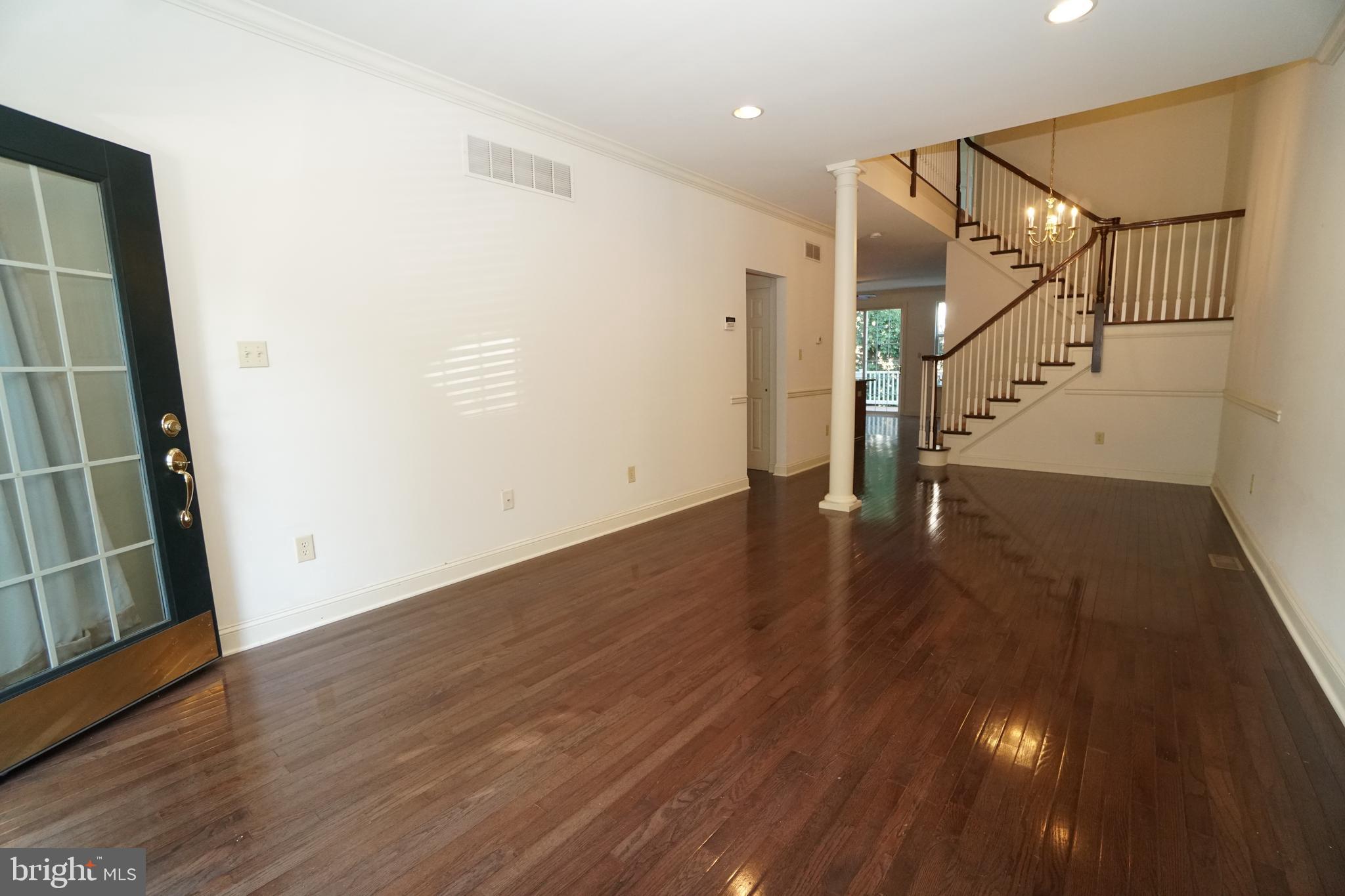 OXFORD LANE - Residential Lease