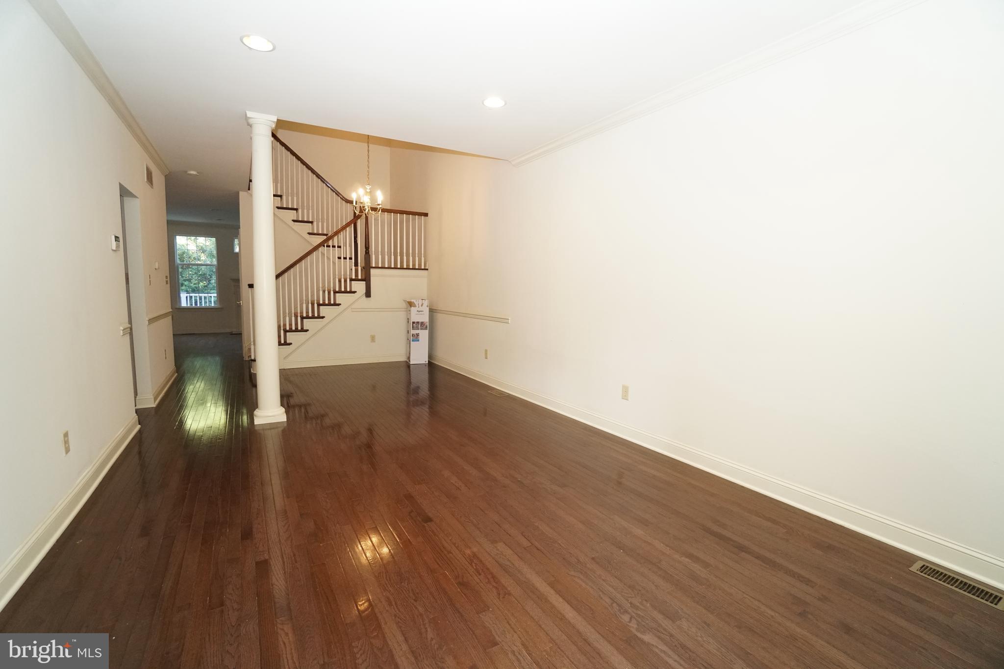 OXFORD LANE - Residential Lease