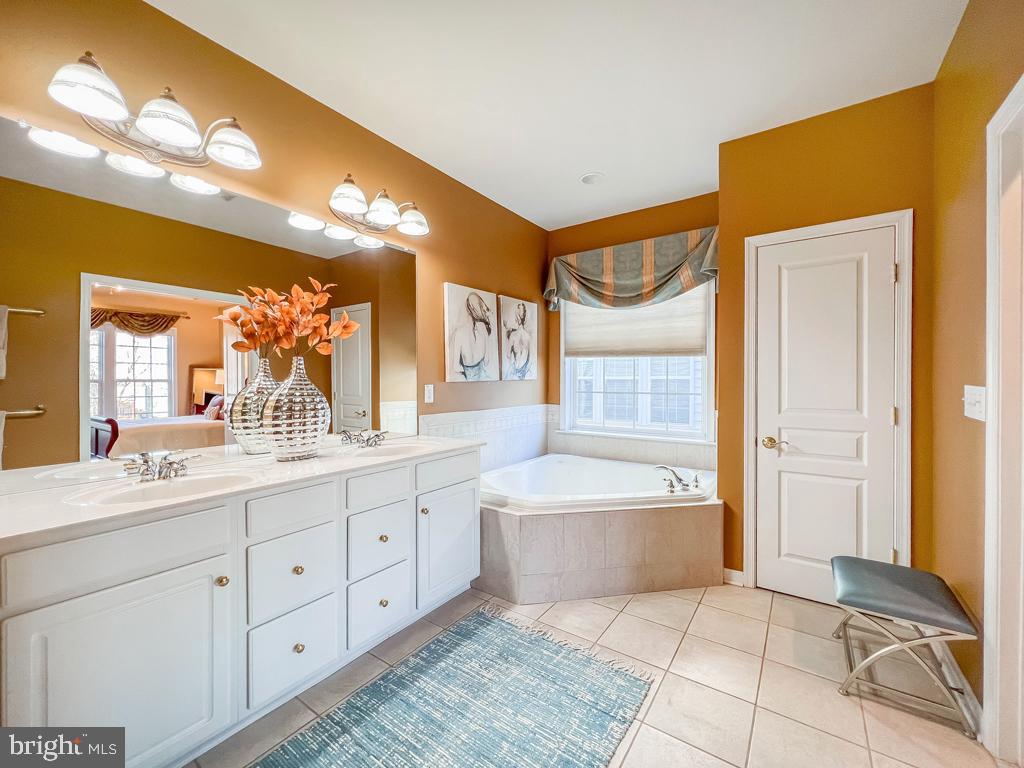 TRADITIONS AT WASH - Residential