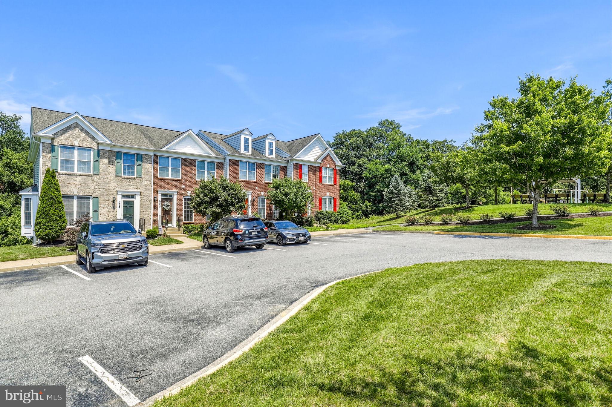 6347 MEANDERING WOODS COURT