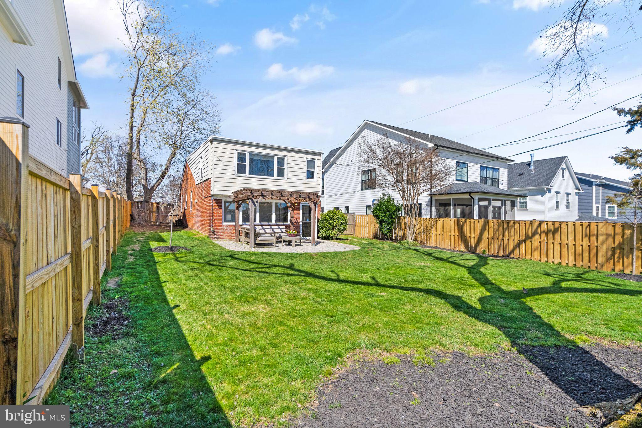 LYON PARK - Residential