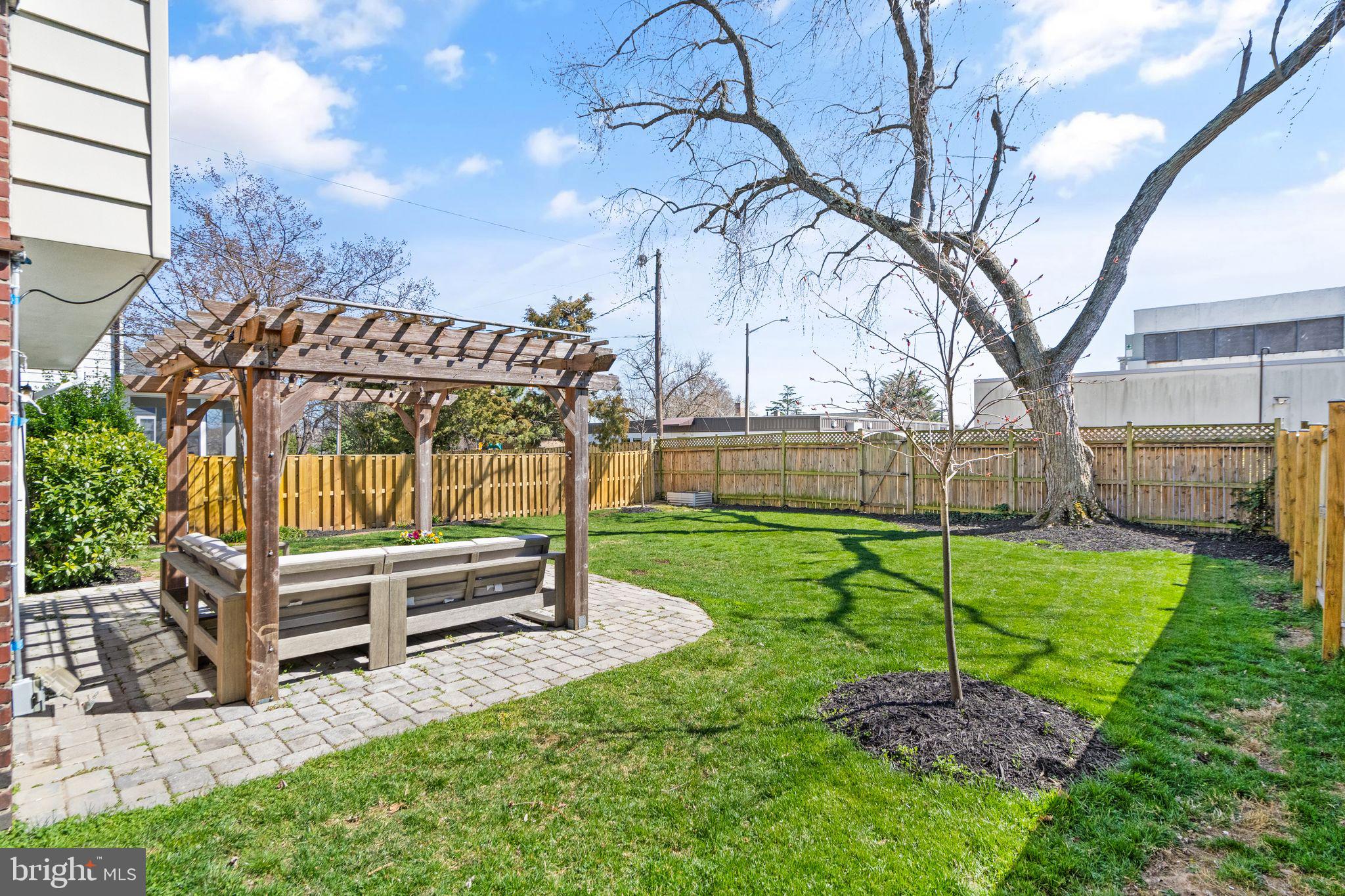 LYON PARK - Residential