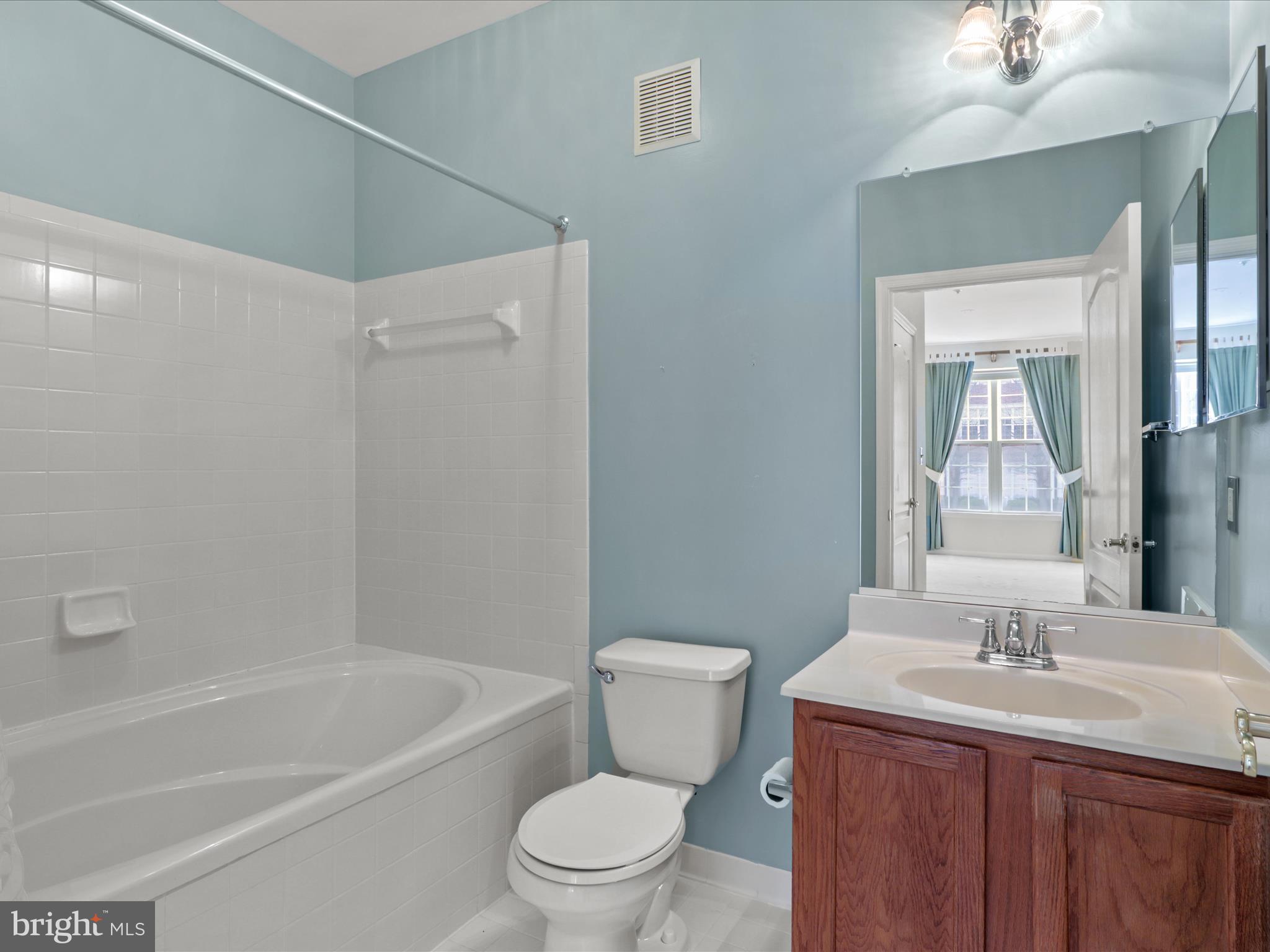 ASHBERRY - Residential Lease