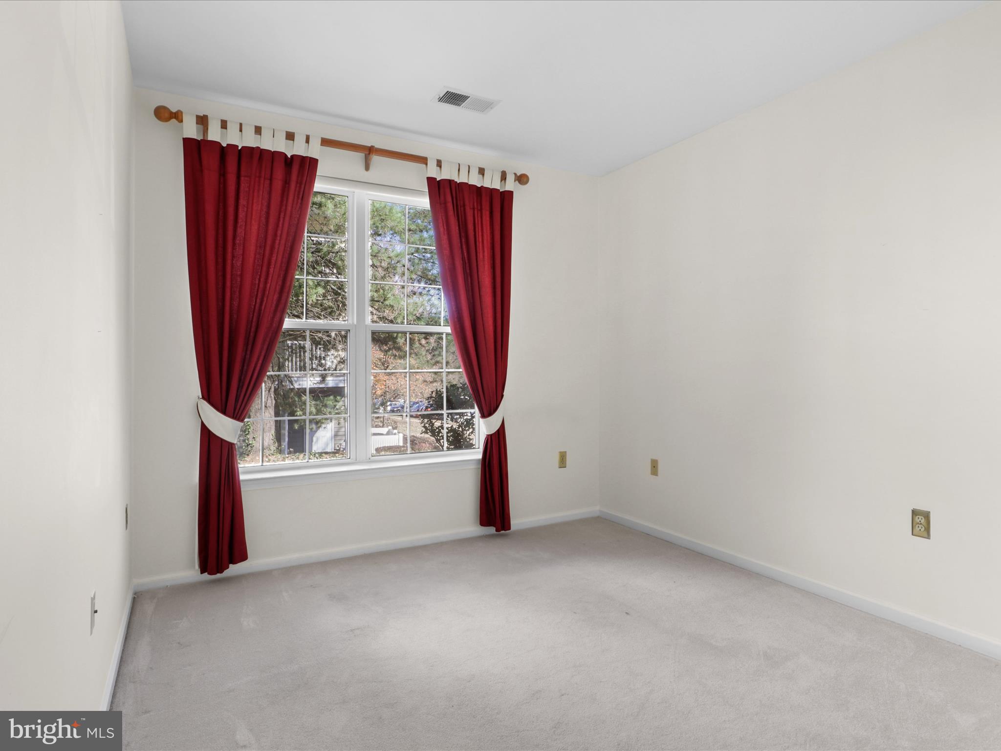 ASHBERRY - Residential Lease