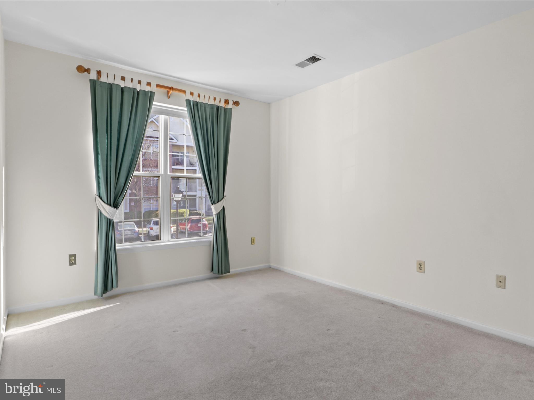 ASHBERRY - Residential Lease