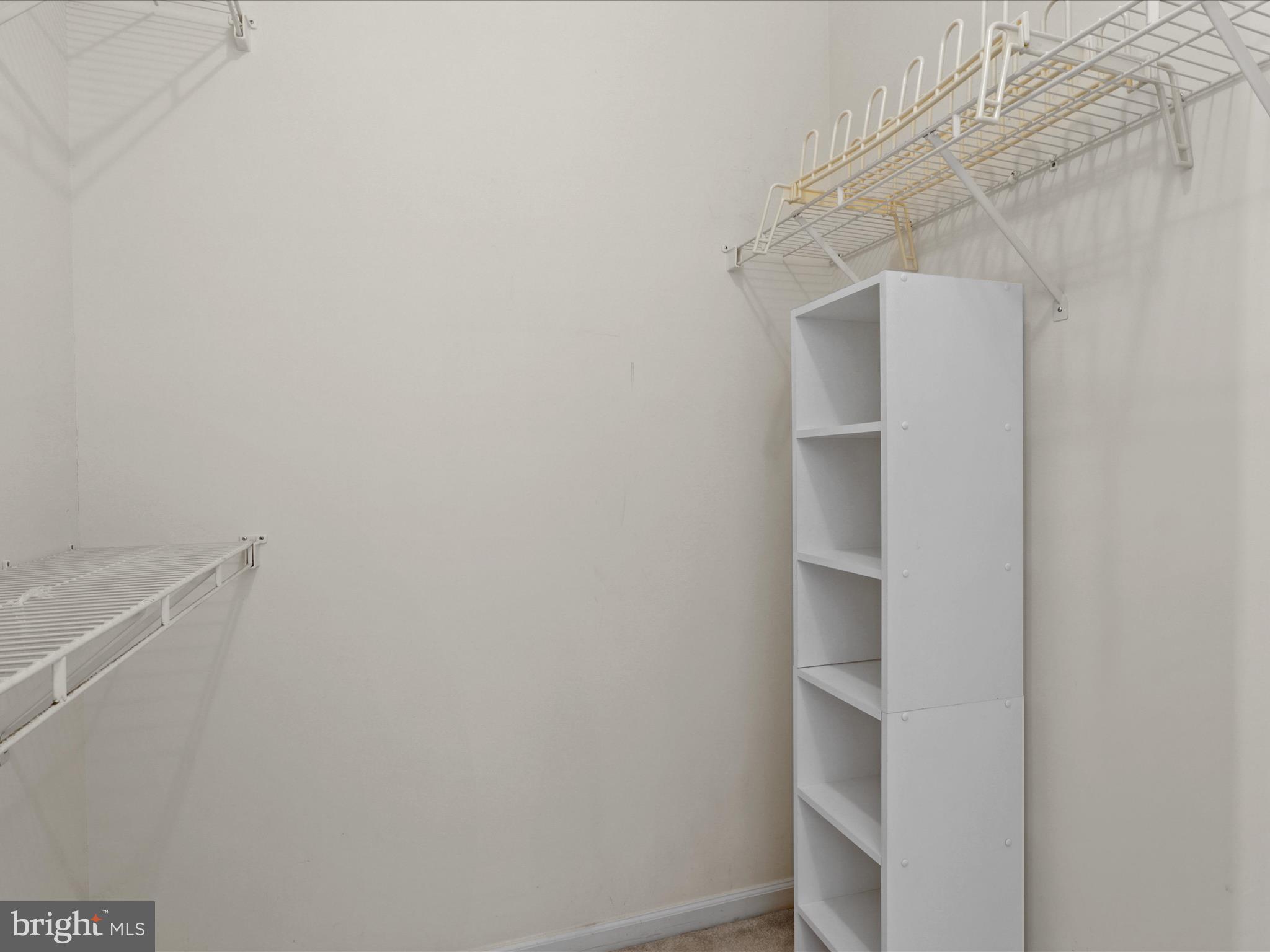 ASHBERRY - Residential Lease