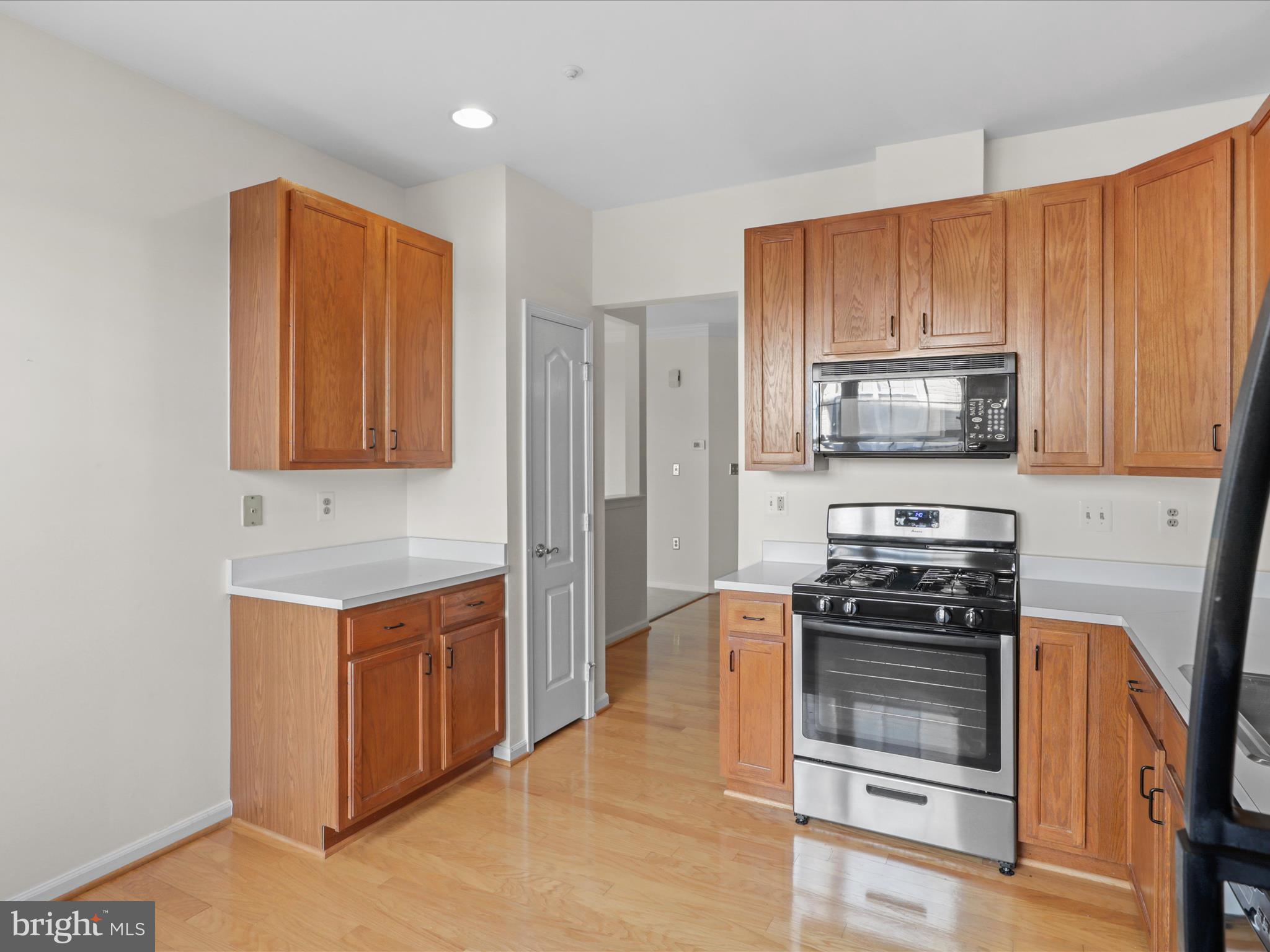 ASHBERRY - Residential Lease