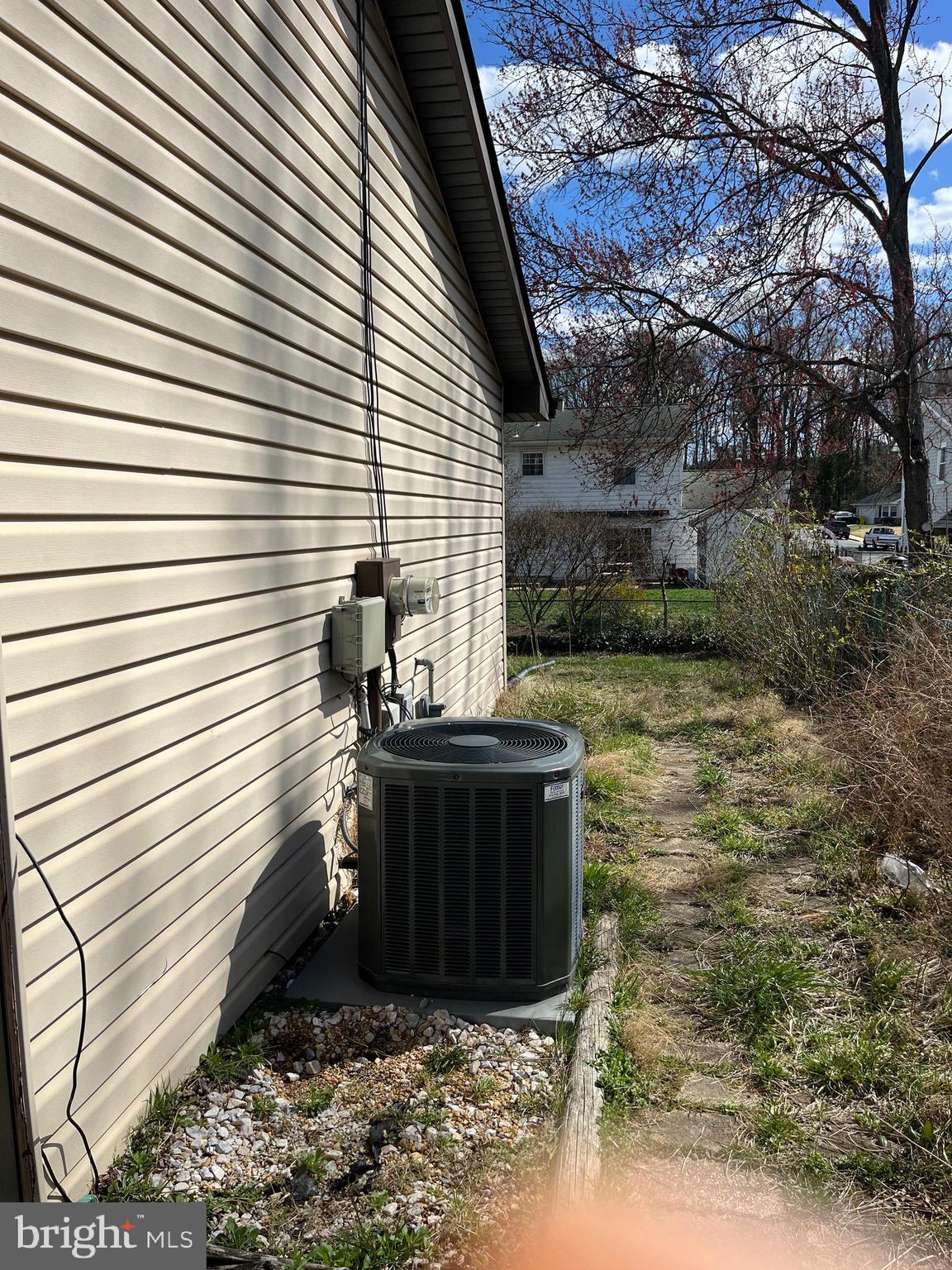 FOUR SEASONS ESTATES - Residential