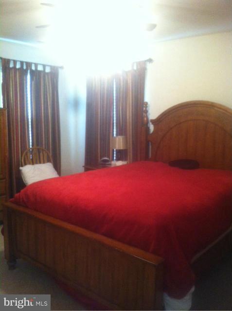 BROAD CREEK - Residential Lease