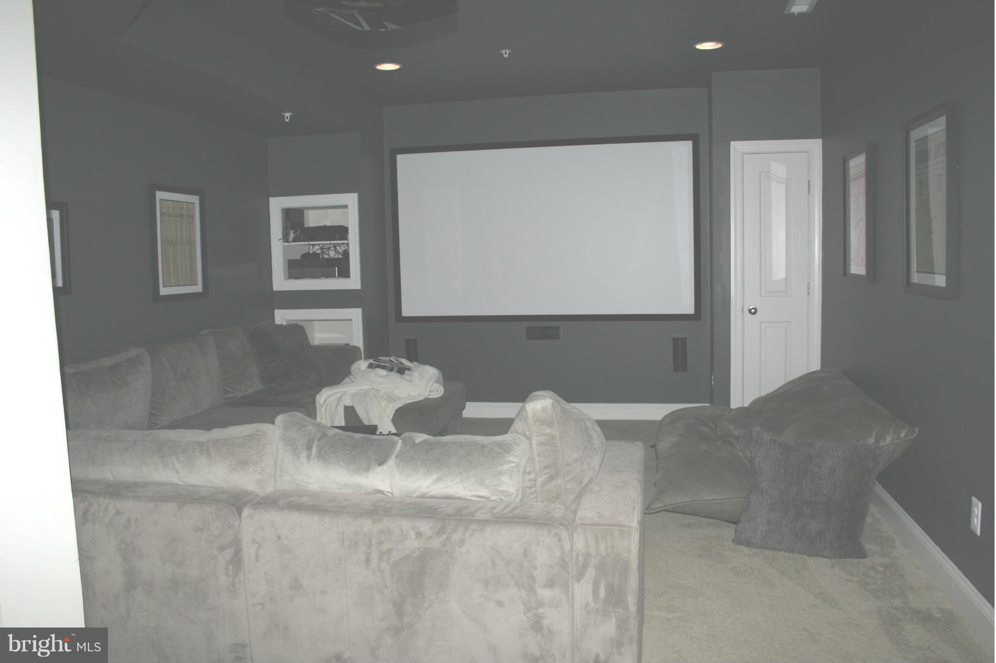 BROAD CREEK - Residential Lease