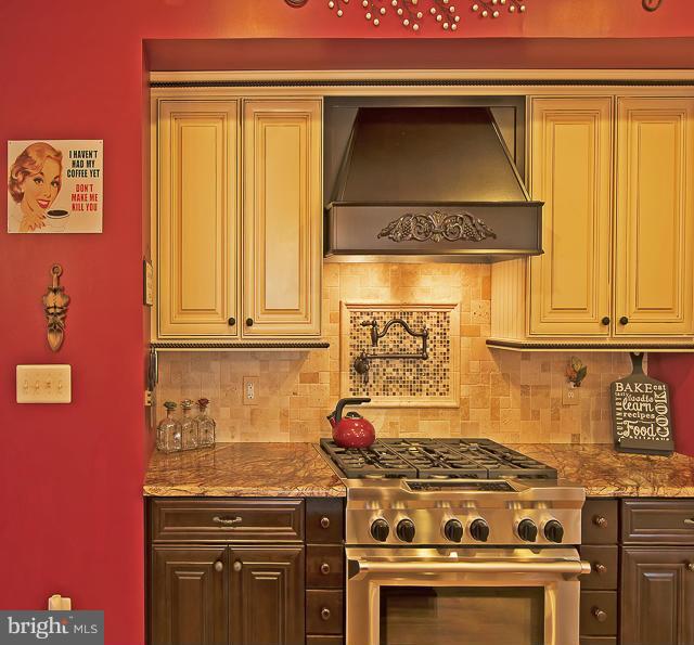 NEW BRISTOW VILLAGE - Residential