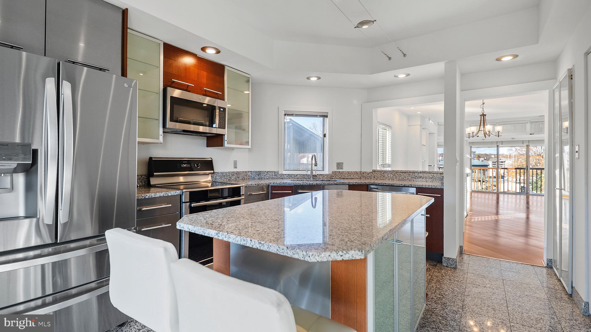 CHESAPEAKE HARBOUR - Residential