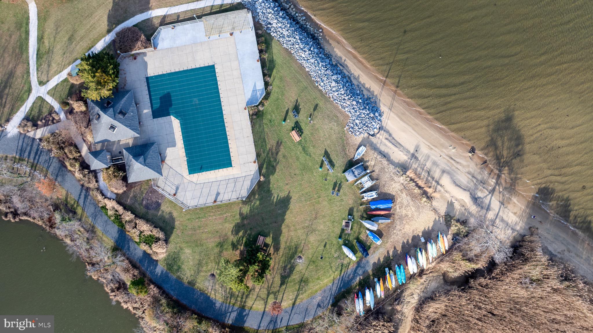 CHESAPEAKE HARBOUR - Residential