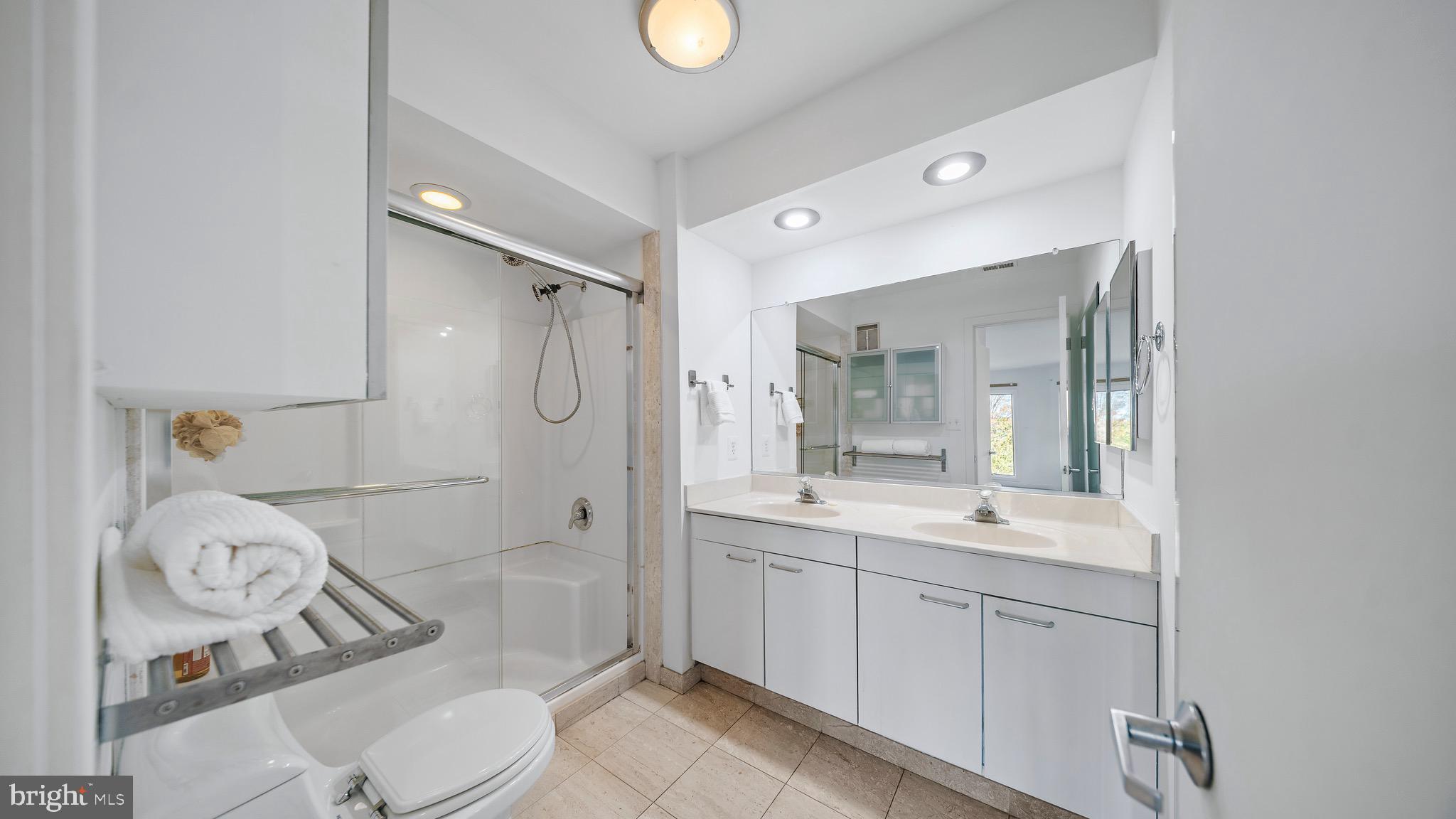 CHESAPEAKE HARBOUR - Residential