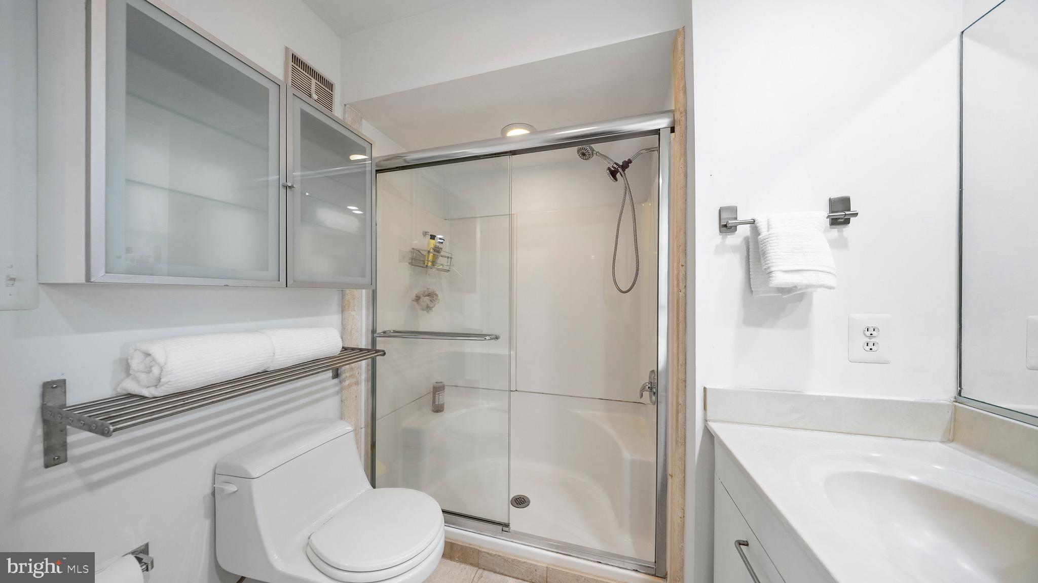 CHESAPEAKE HARBOUR - Residential