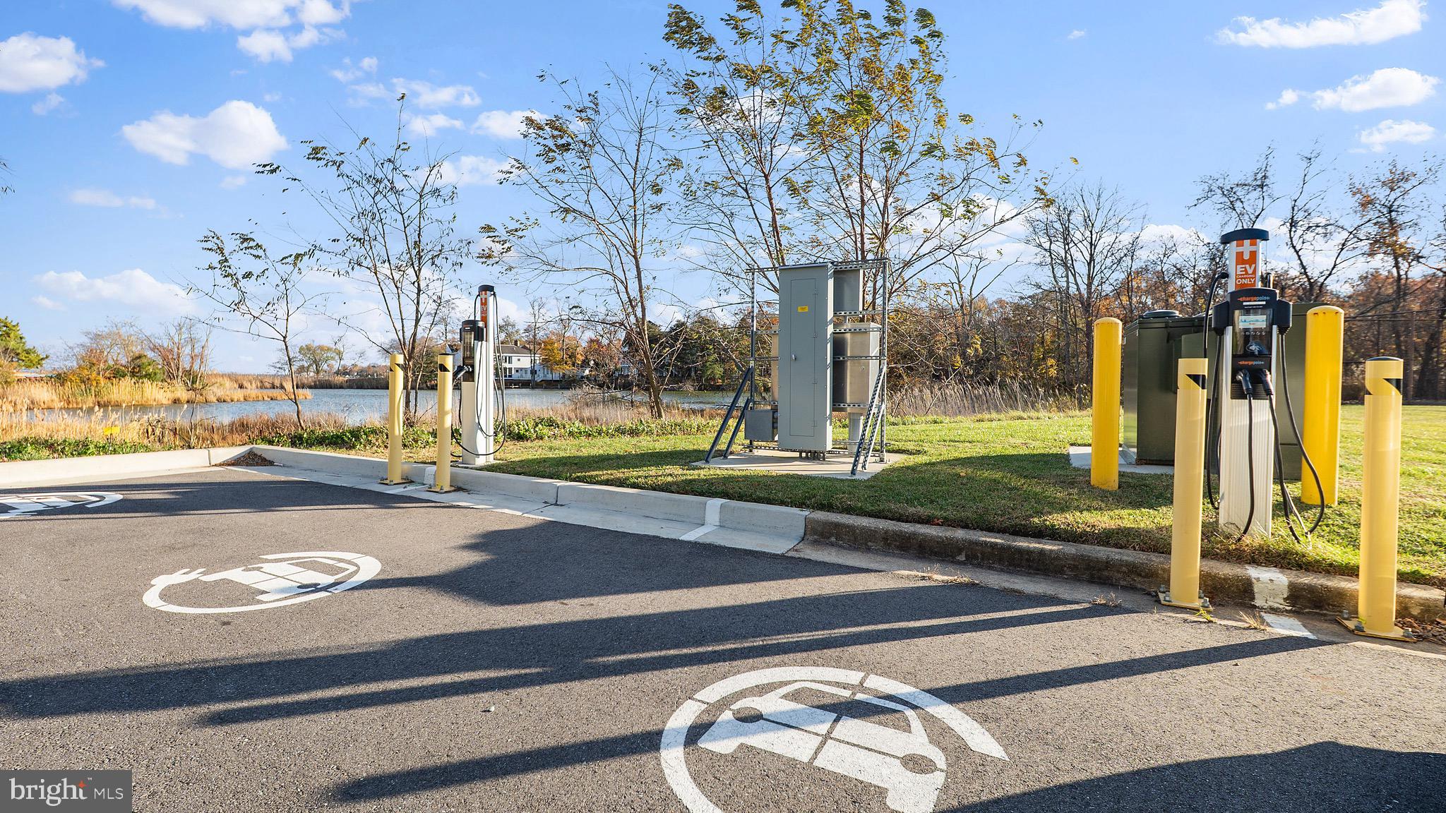 CHESAPEAKE HARBOUR - Residential