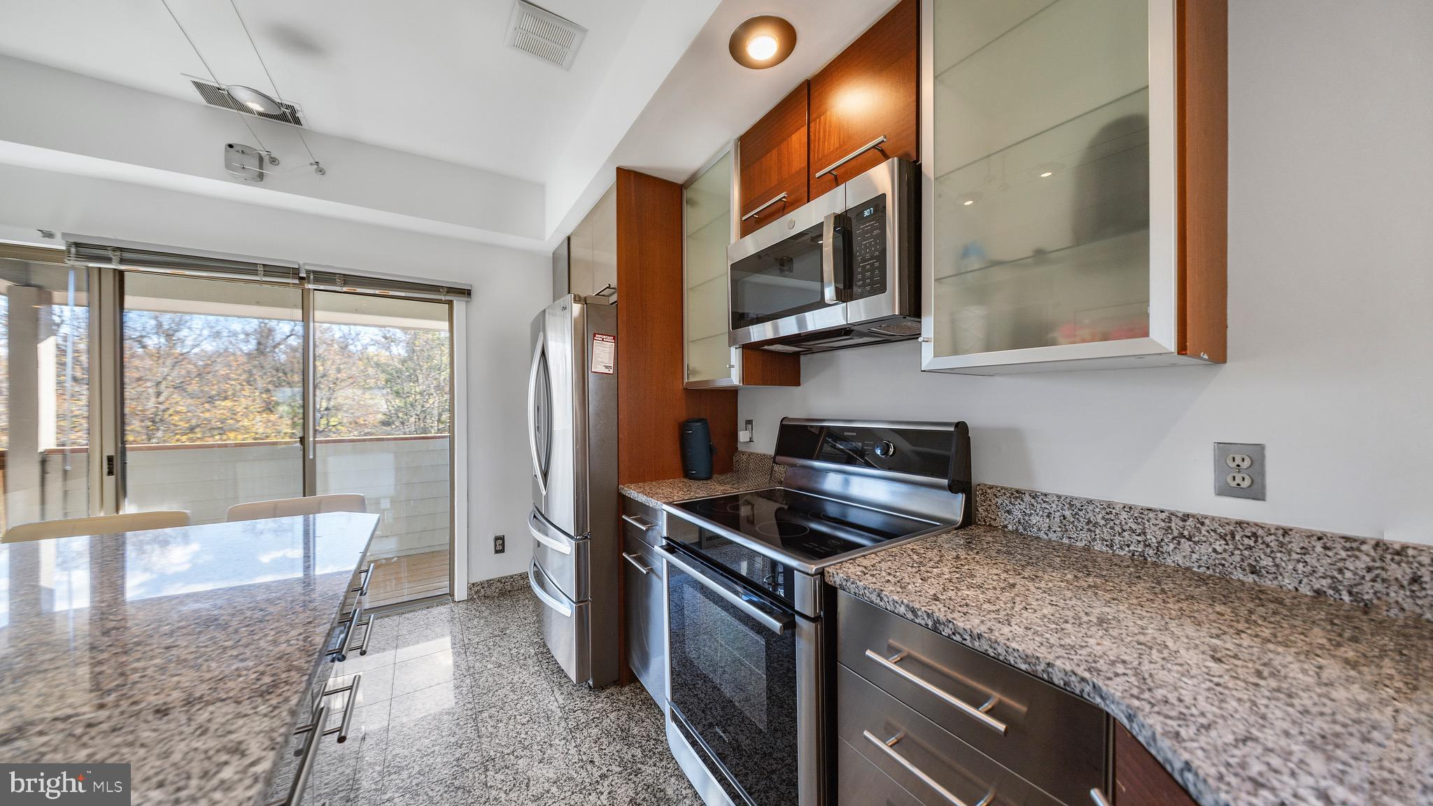 CHESAPEAKE HARBOUR - Residential