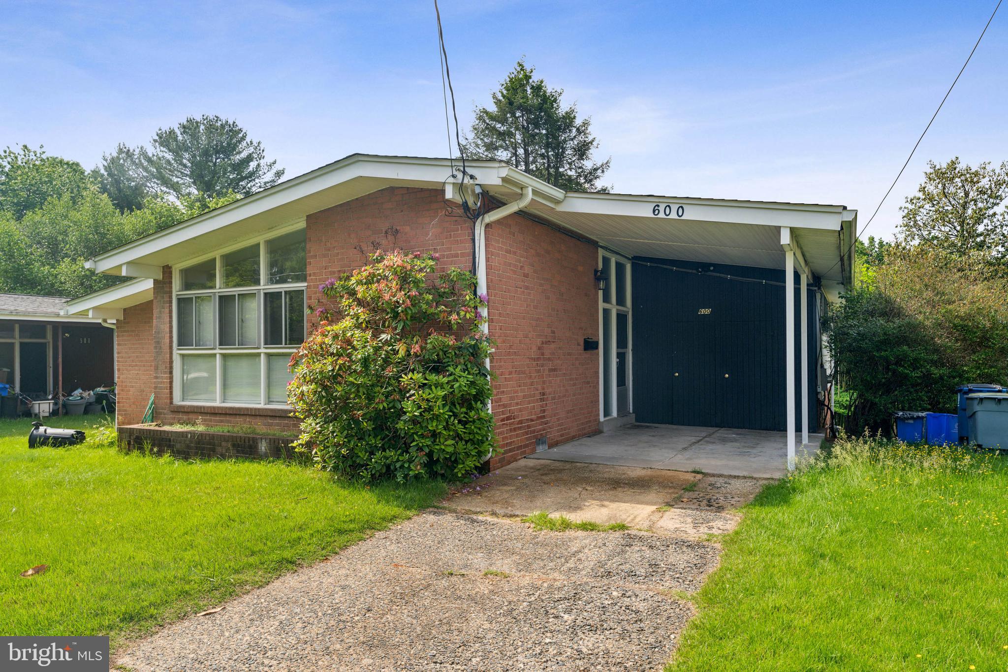 KEMP MILL ESTATES - Residential Lease