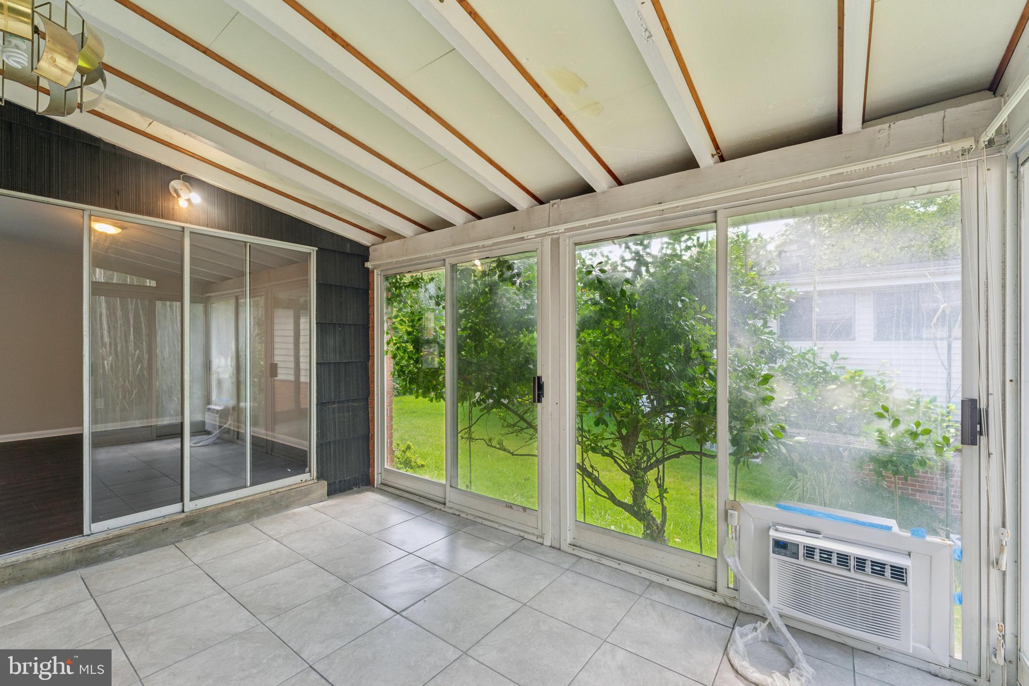 KEMP MILL ESTATES - Residential Lease