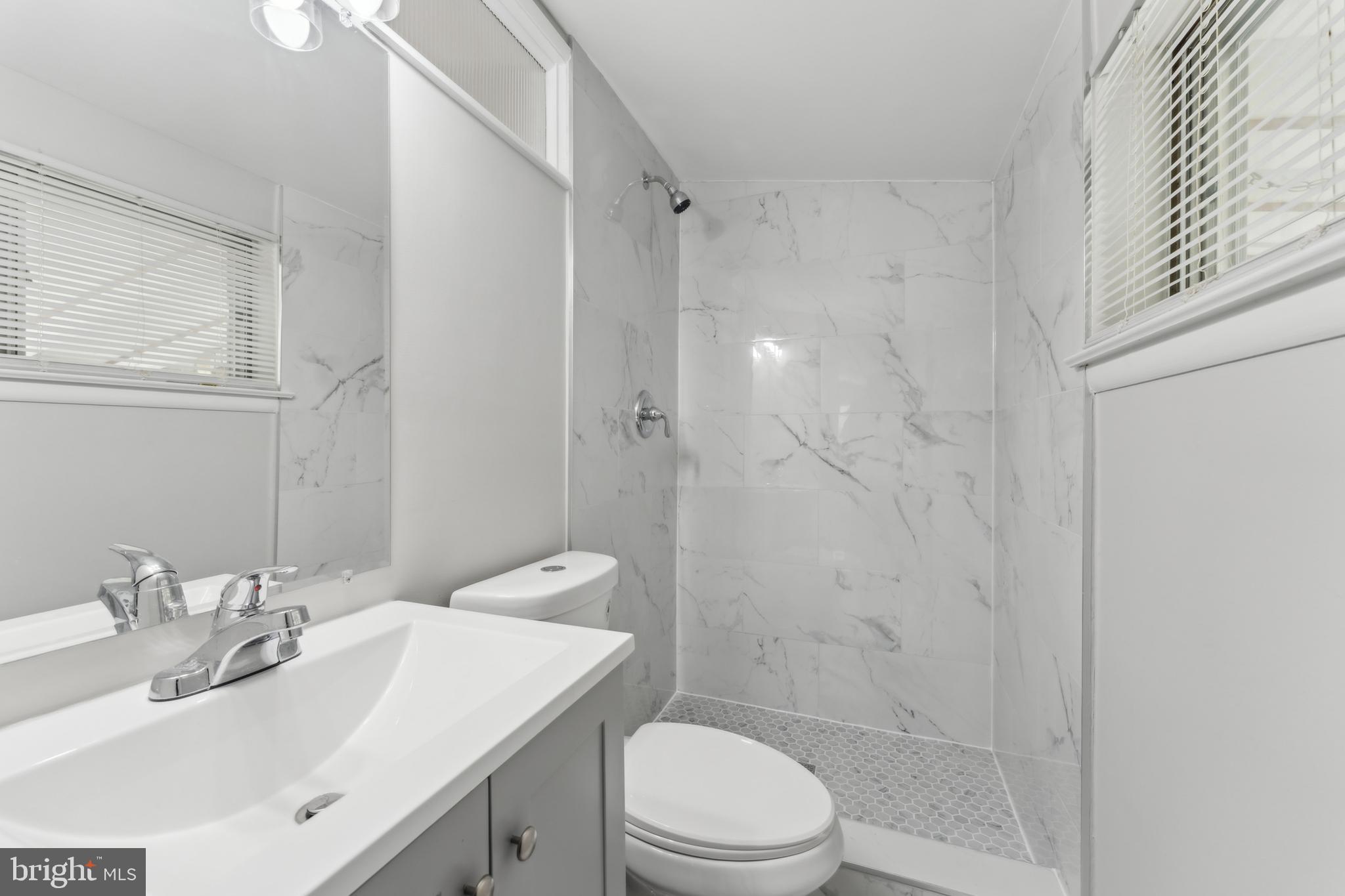 KEMP MILL ESTATES - Residential Lease