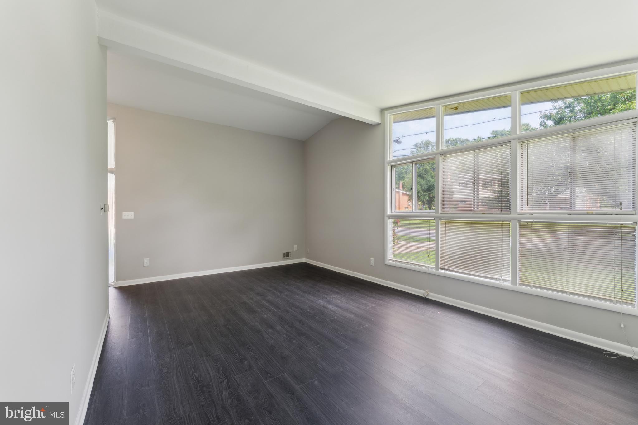 KEMP MILL ESTATES - Residential Lease