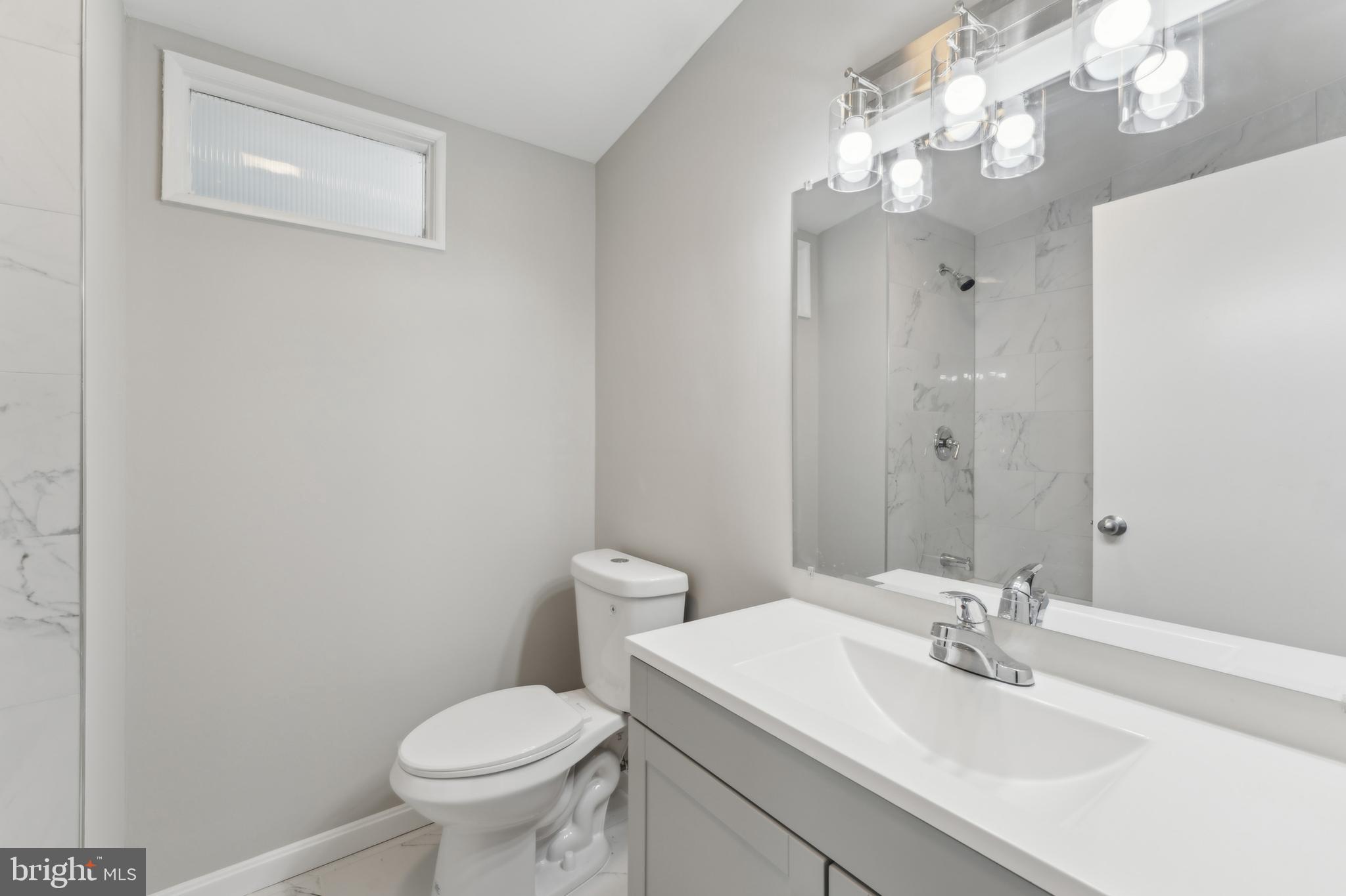 KEMP MILL ESTATES - Residential Lease