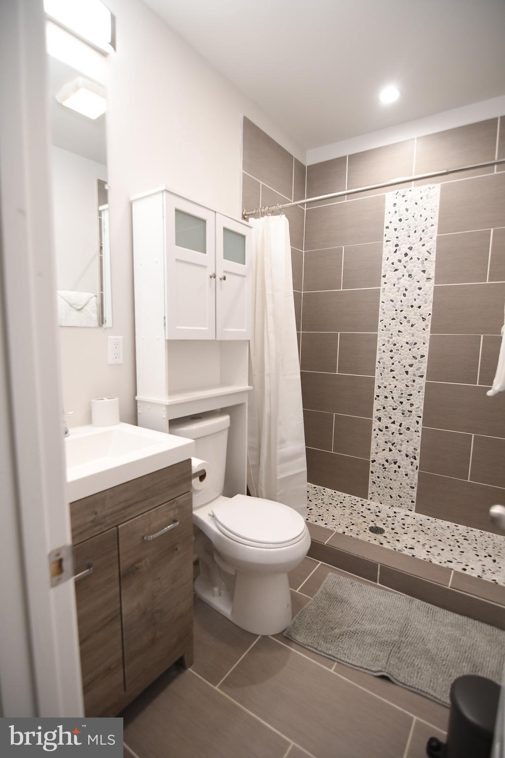 WASHINGTON VILLAGE - Residential