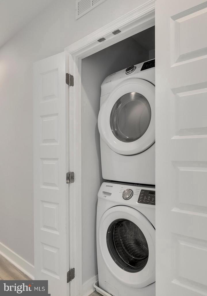 WASHINGTON VILLAGE - Residential