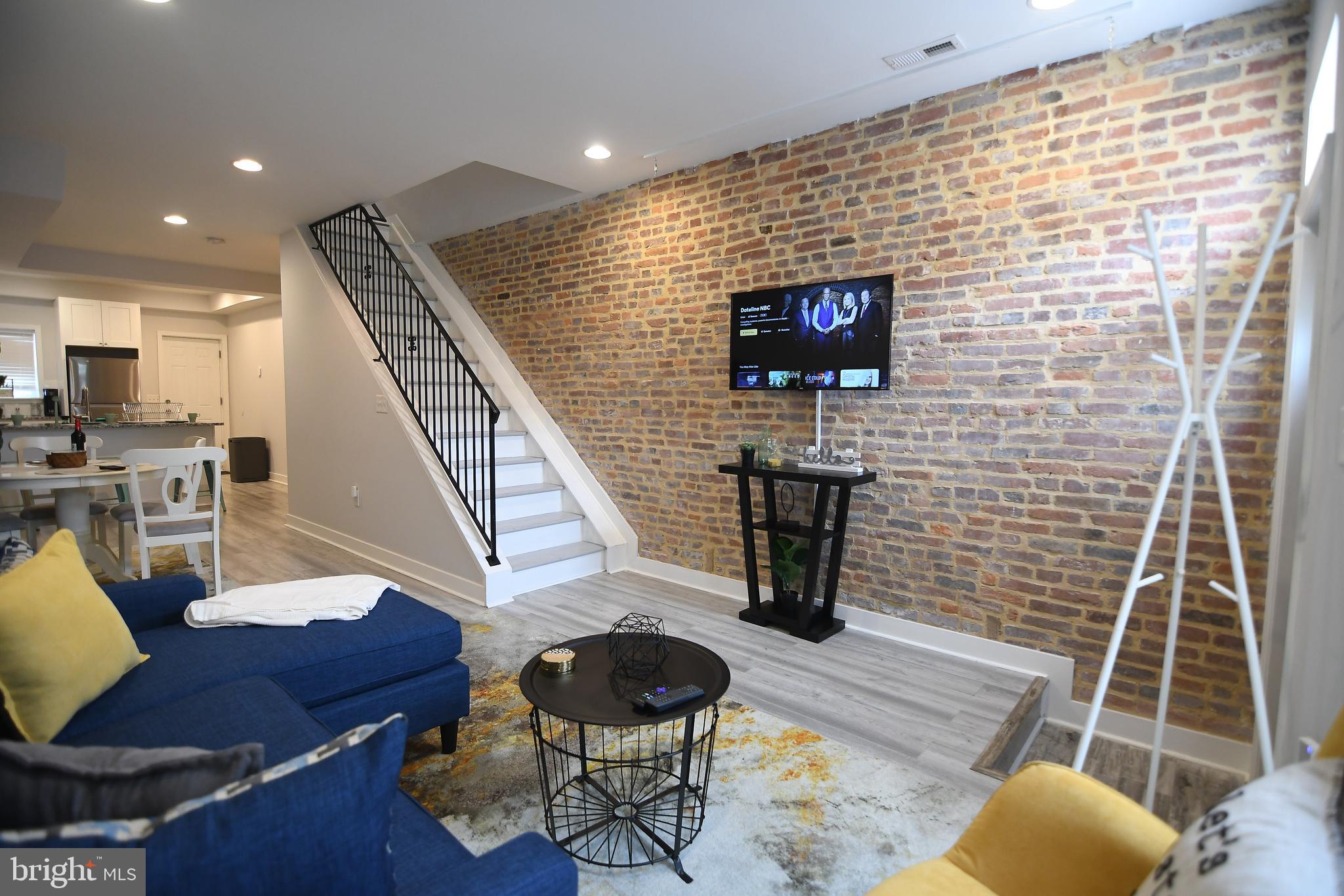 WASHINGTON VILLAGE - Residential