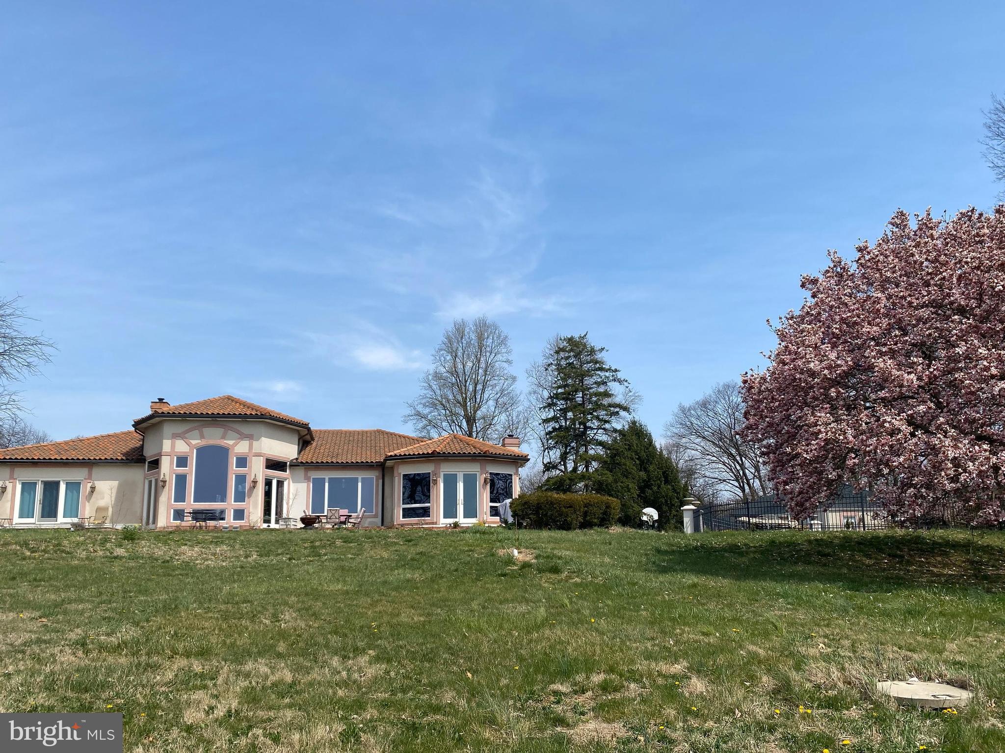 WINDSOR - Residential