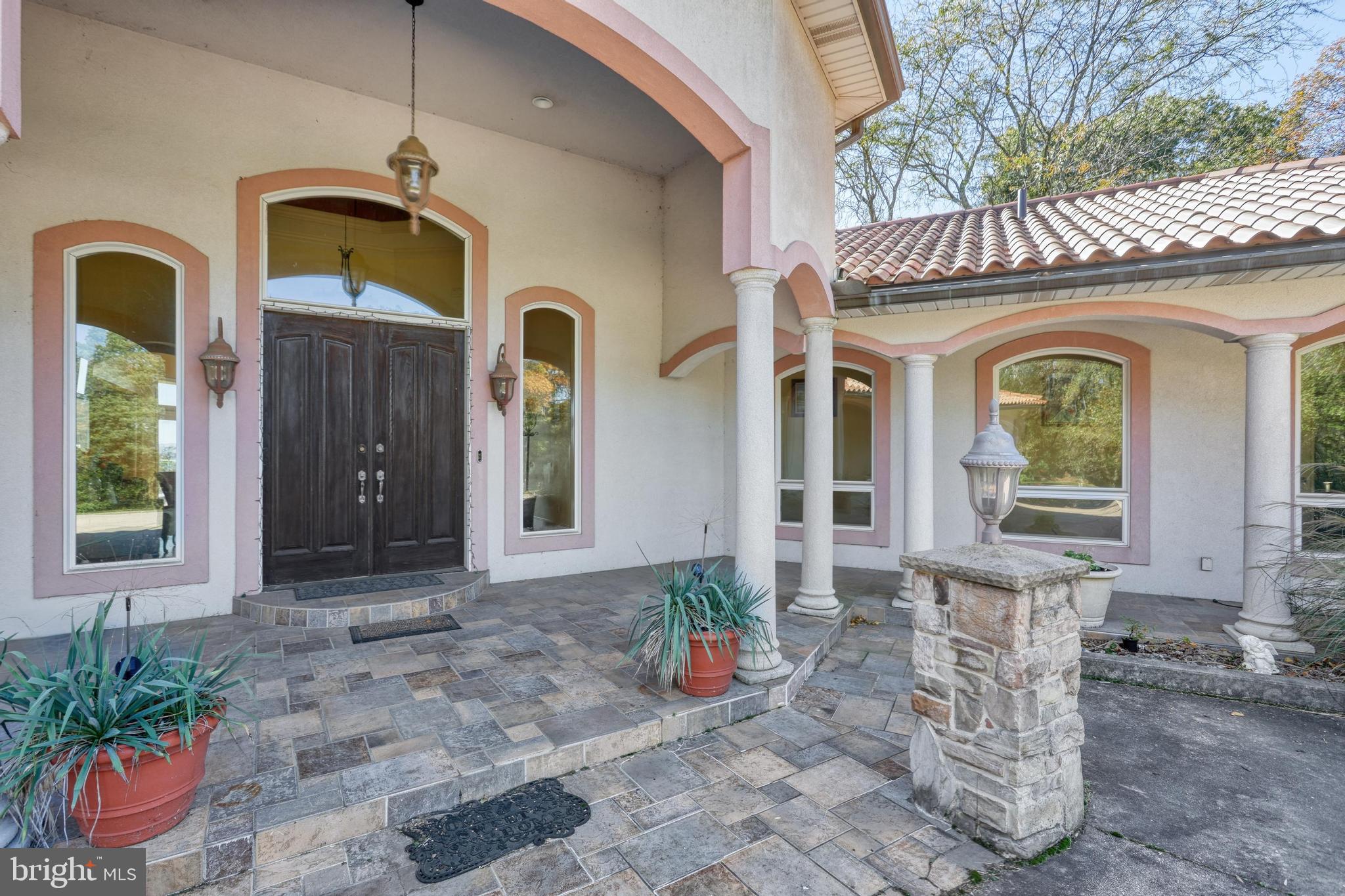 WINDSOR - Residential