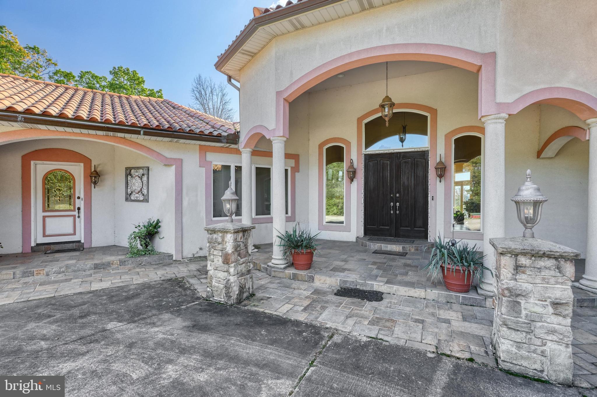 WINDSOR - Residential